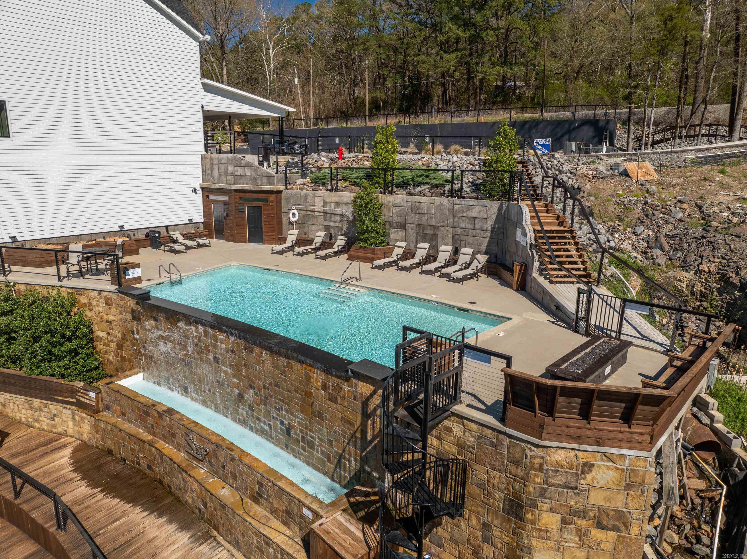 River Bluff - Land