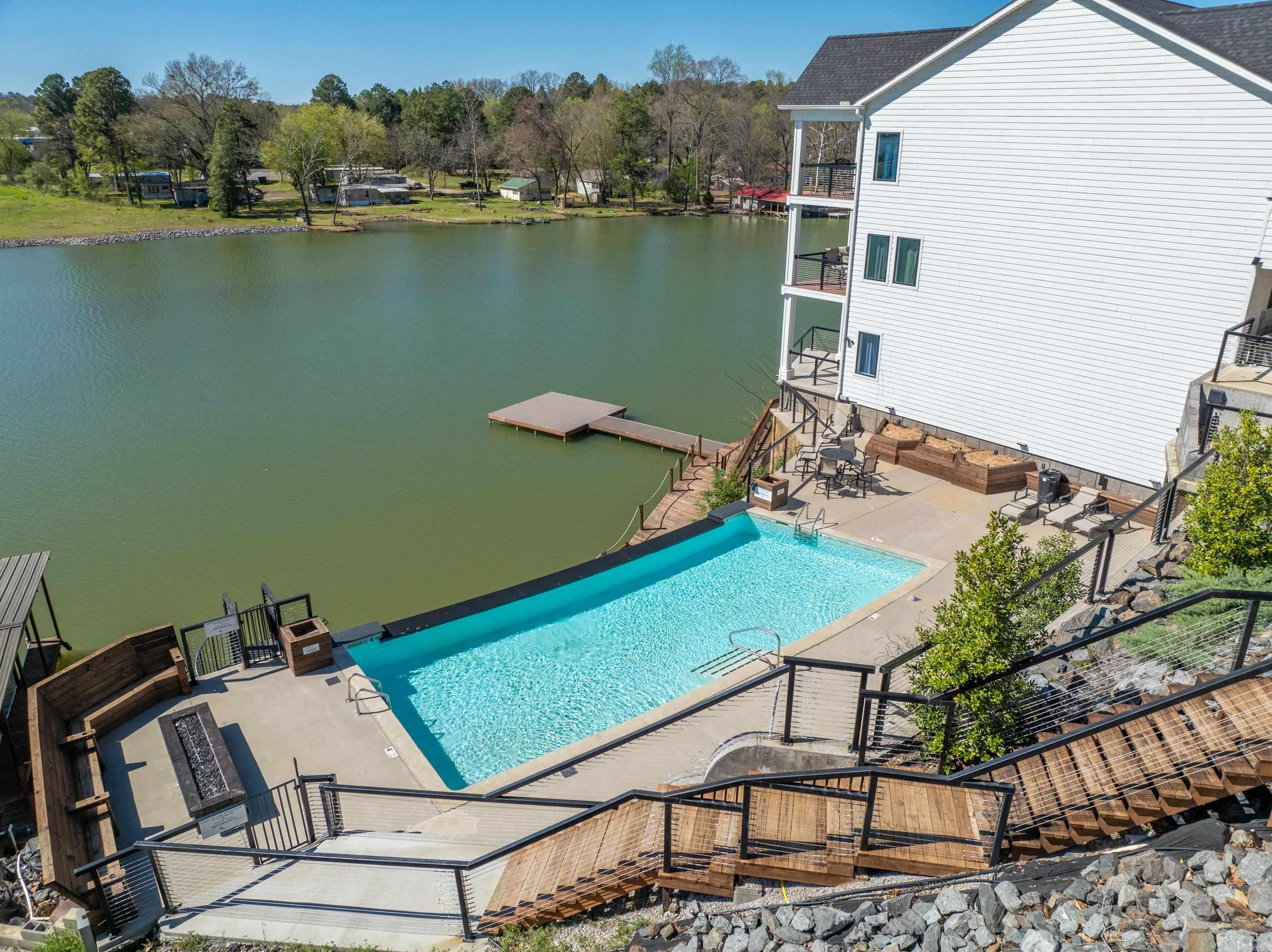 River Bluff - Land