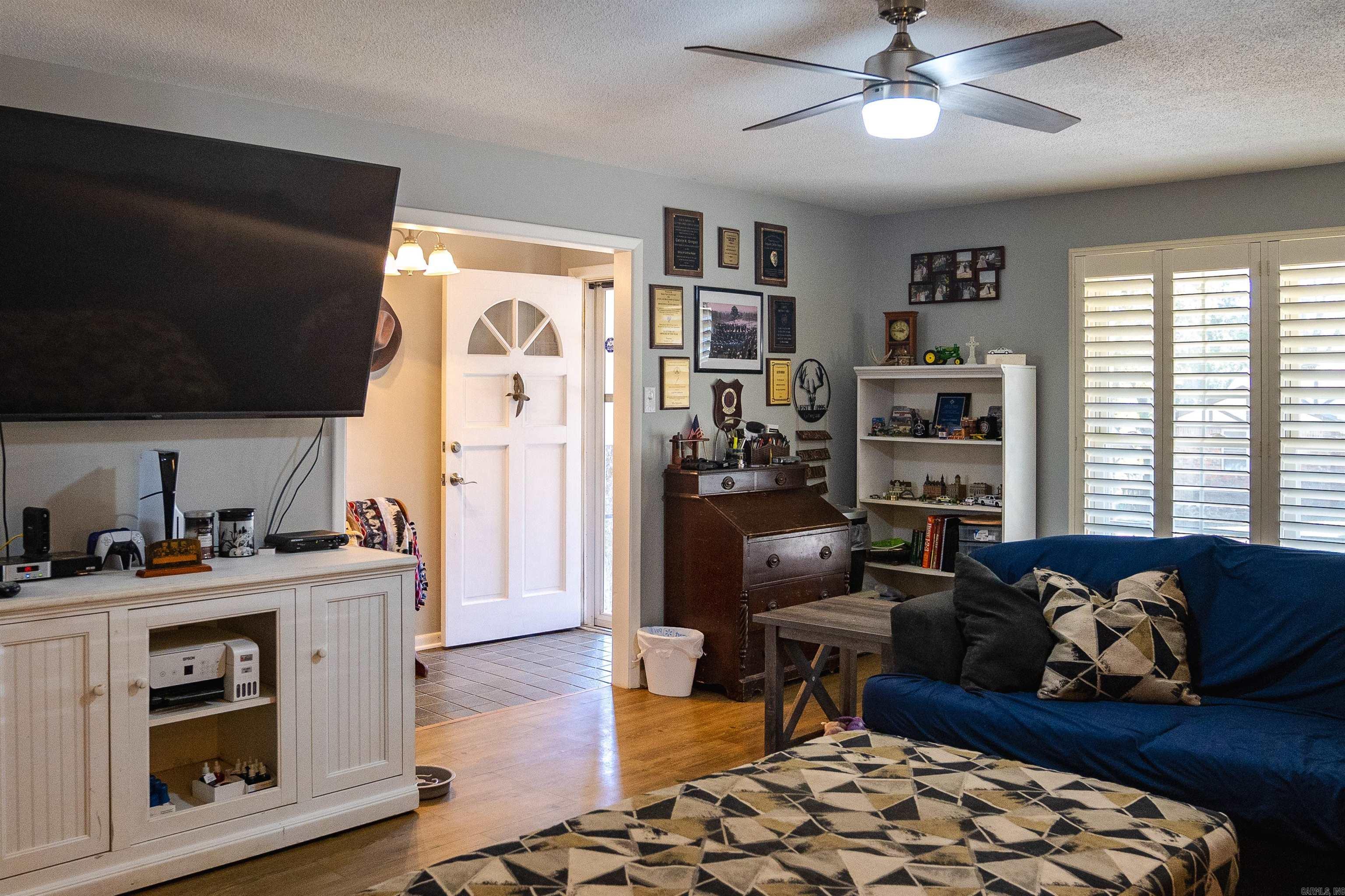 LAKEWOOD - Residential