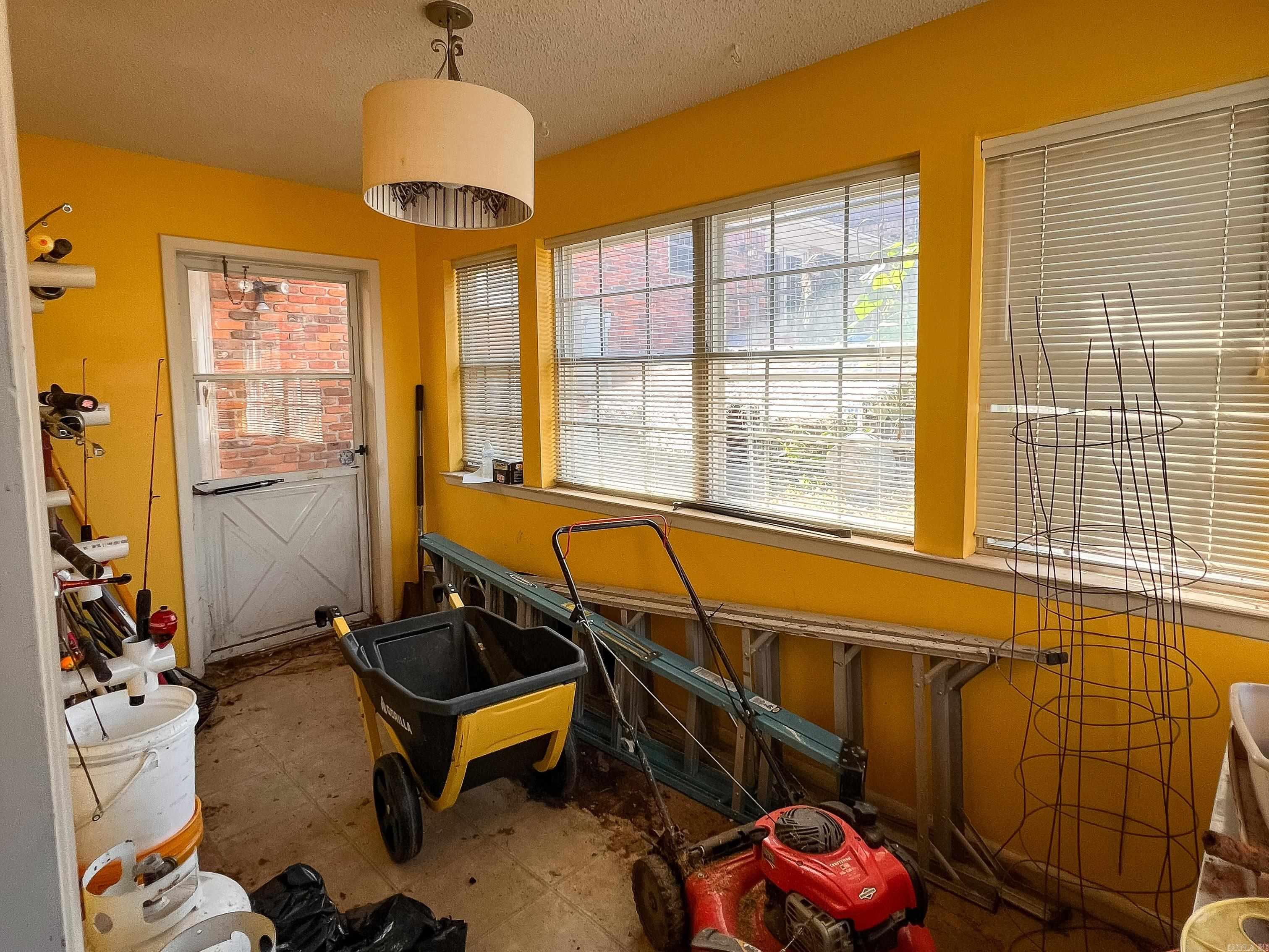 LAKEWOOD - Residential