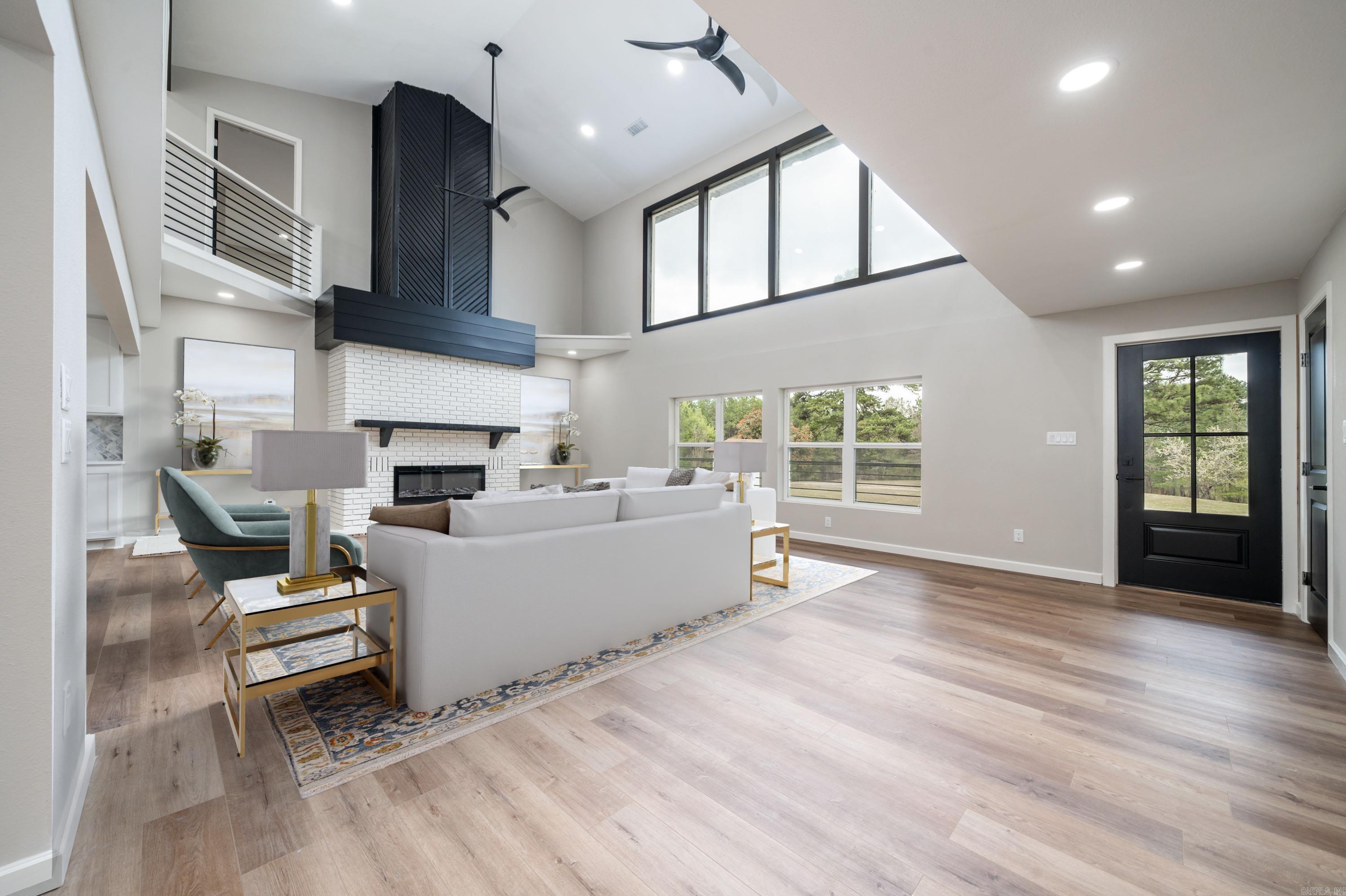 CHARMING HEIGHTS - Residential