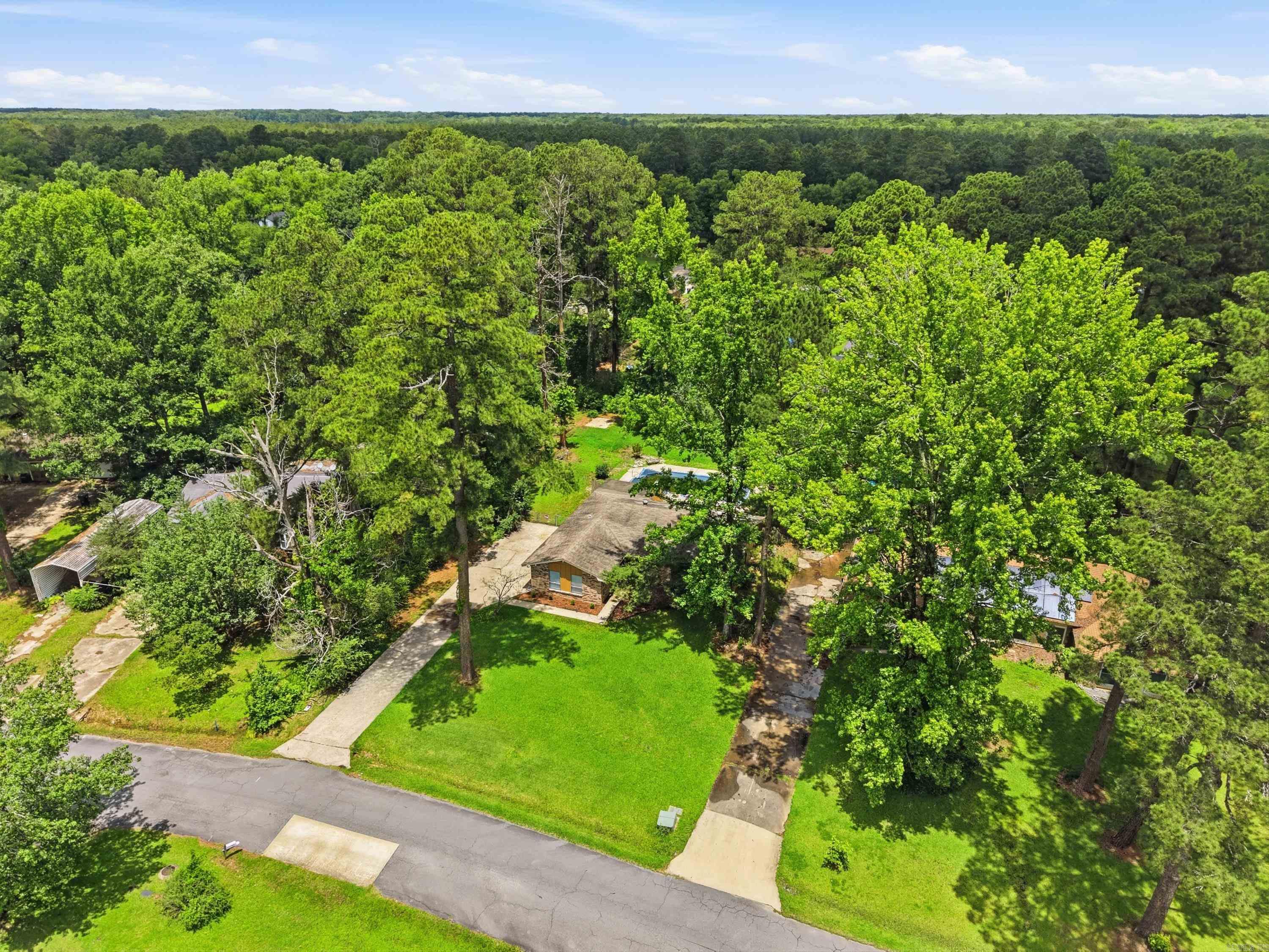 Pine Wood - Residential