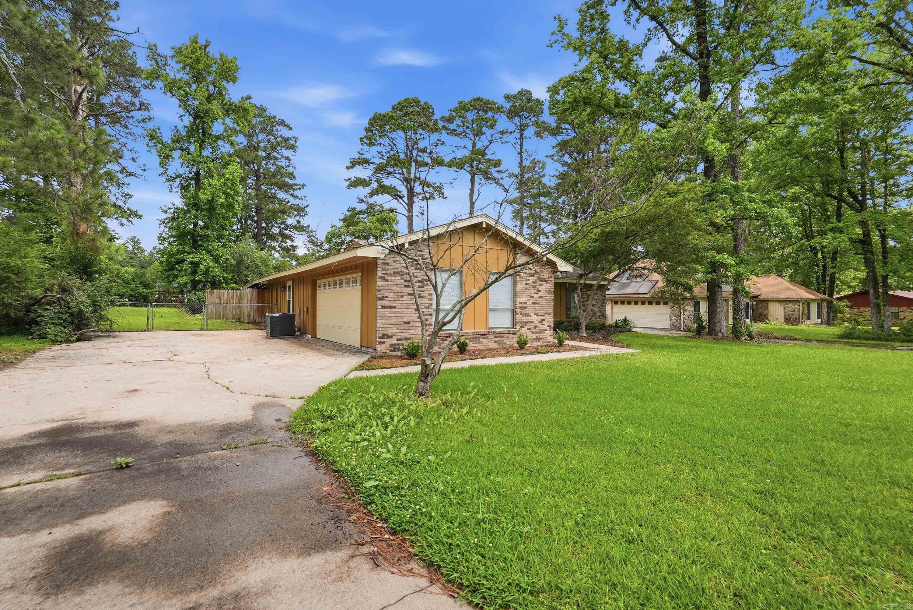 Pine Wood - Residential