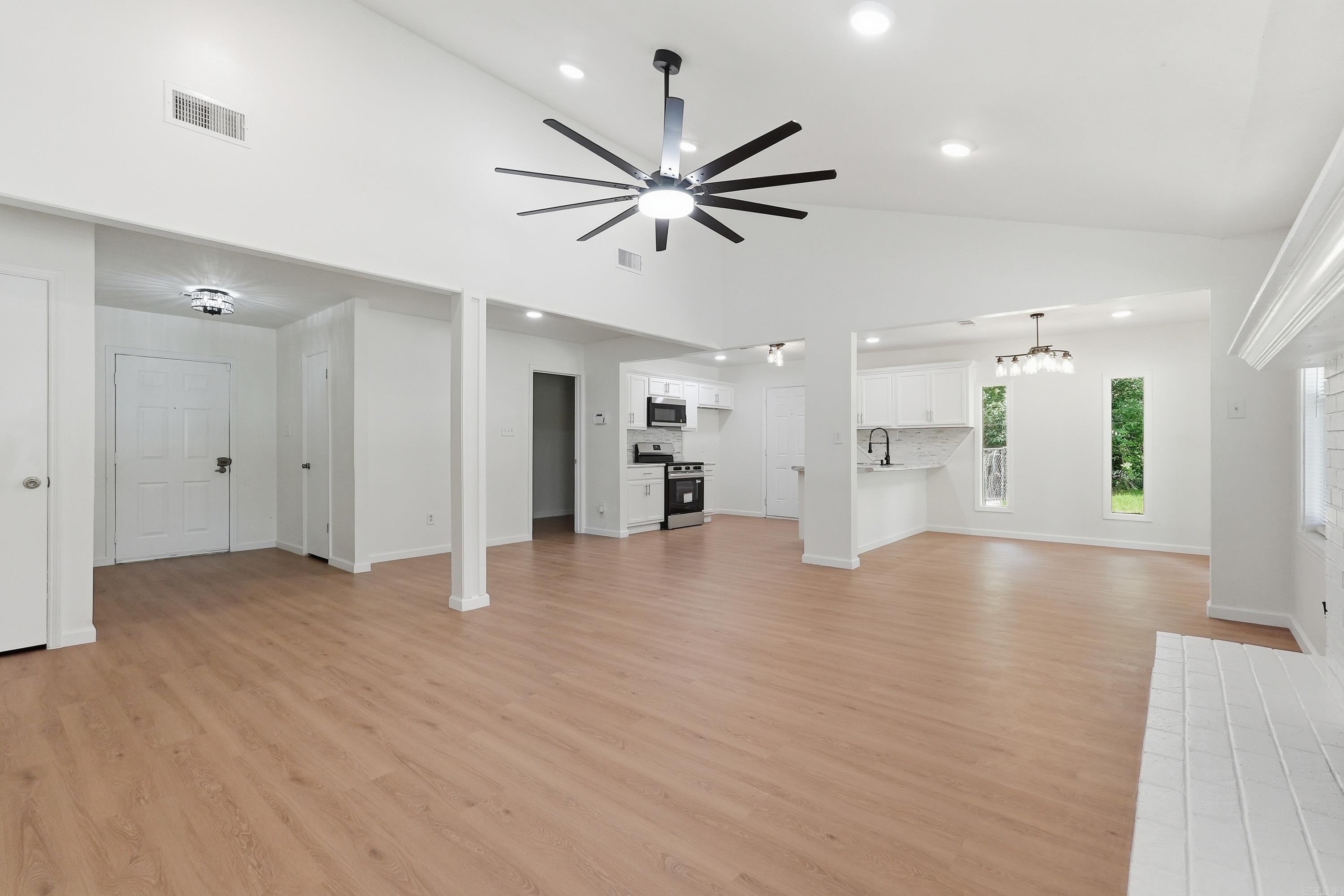 Pine Wood - Residential