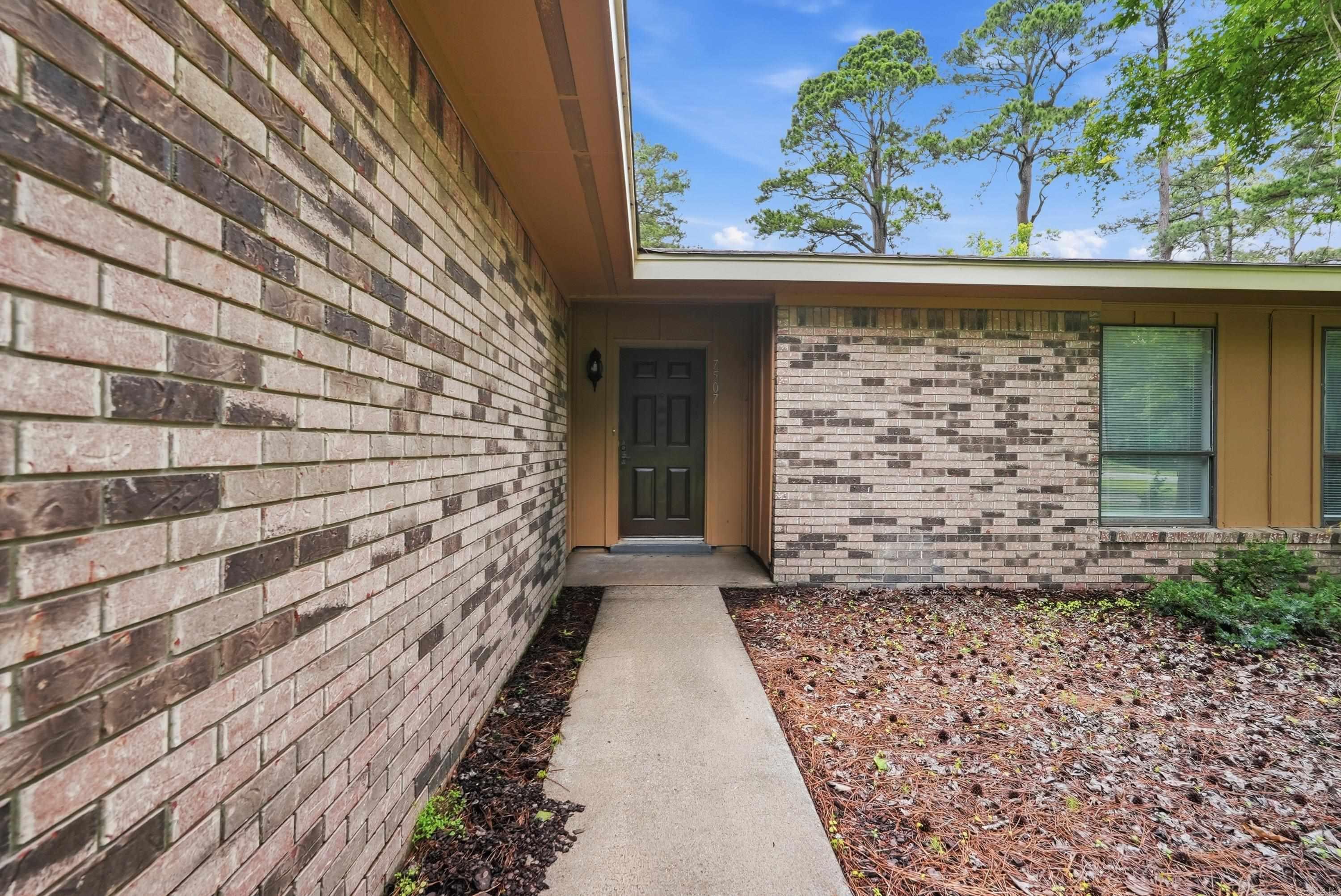 Pine Wood - Residential