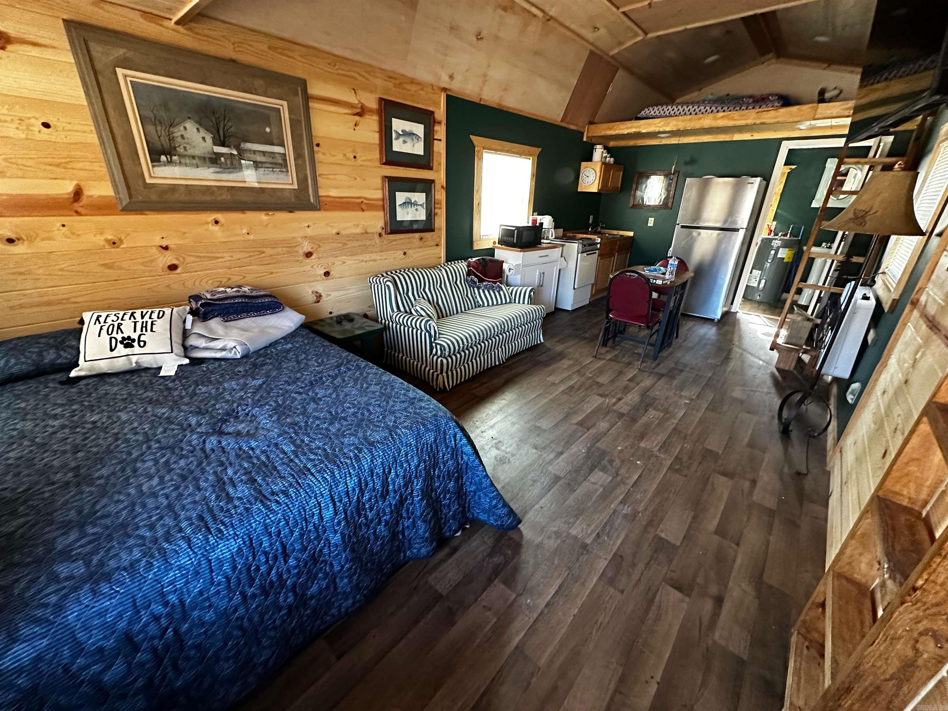 ORIGINAL TOWN - GUION - Commercial Sale