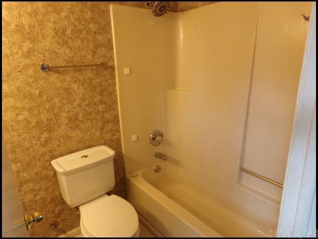 Rolling Oaks - Residential Lease