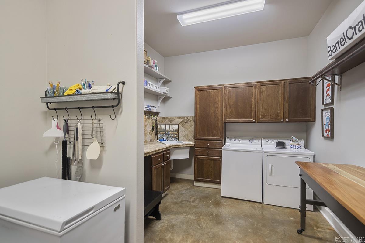 BROOKHAVEN ESTATES - Residential