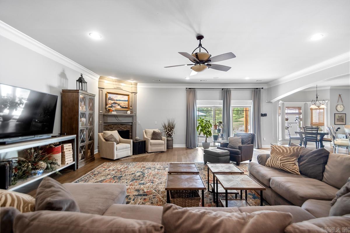 BROOKHAVEN ESTATES - Residential