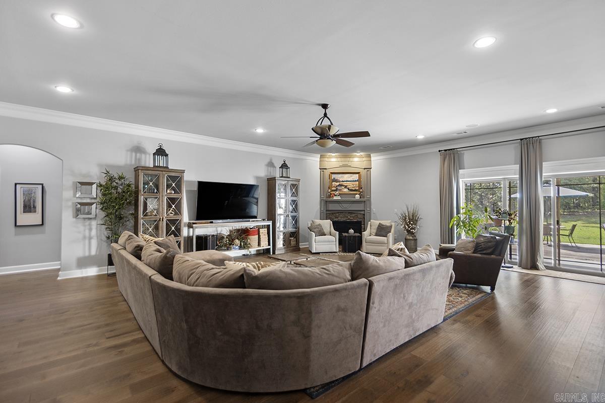 BROOKHAVEN ESTATES - Residential