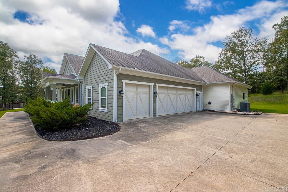 BROOKHAVEN ESTATES - Residential