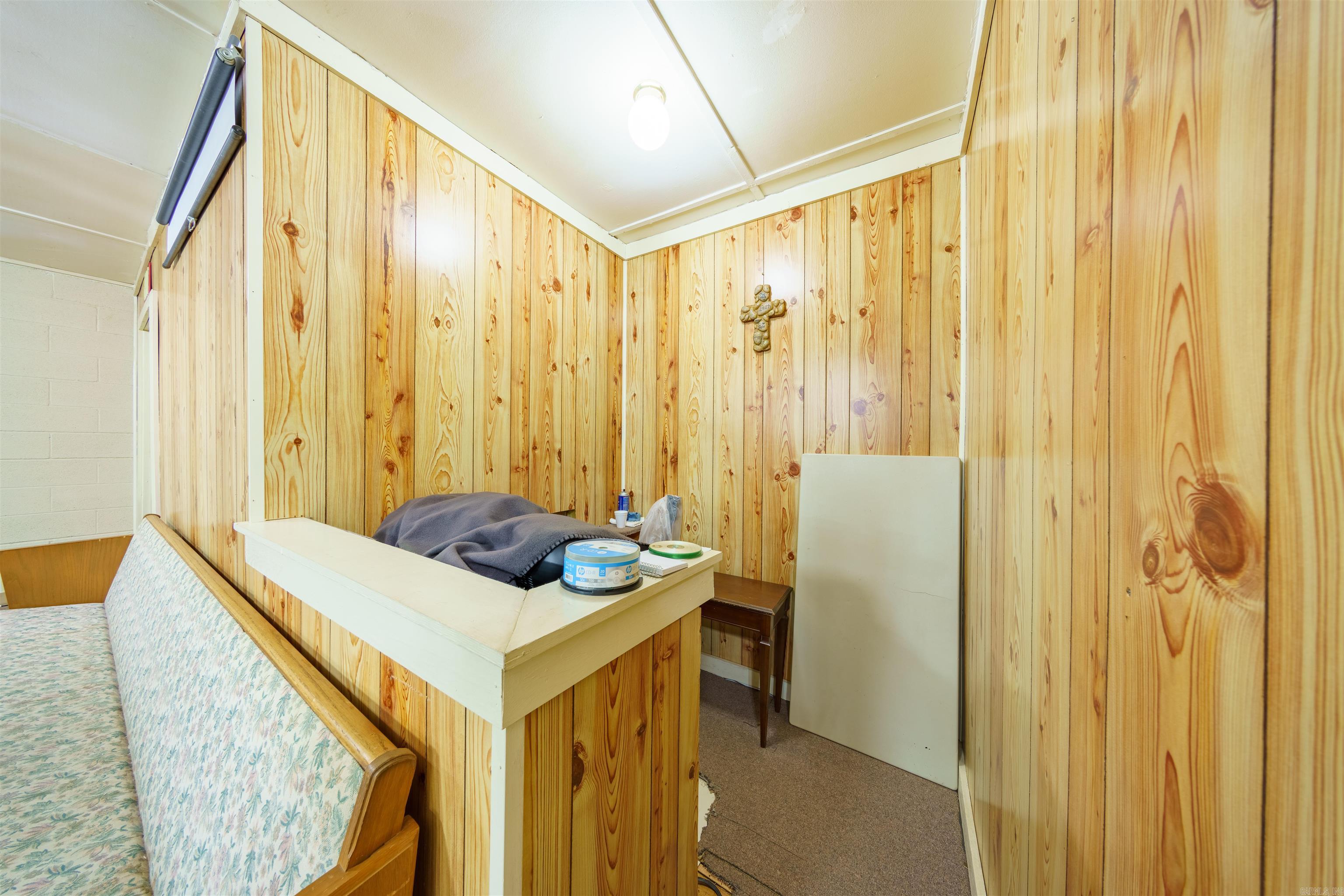 SOUTHSIDE M&B - Residential