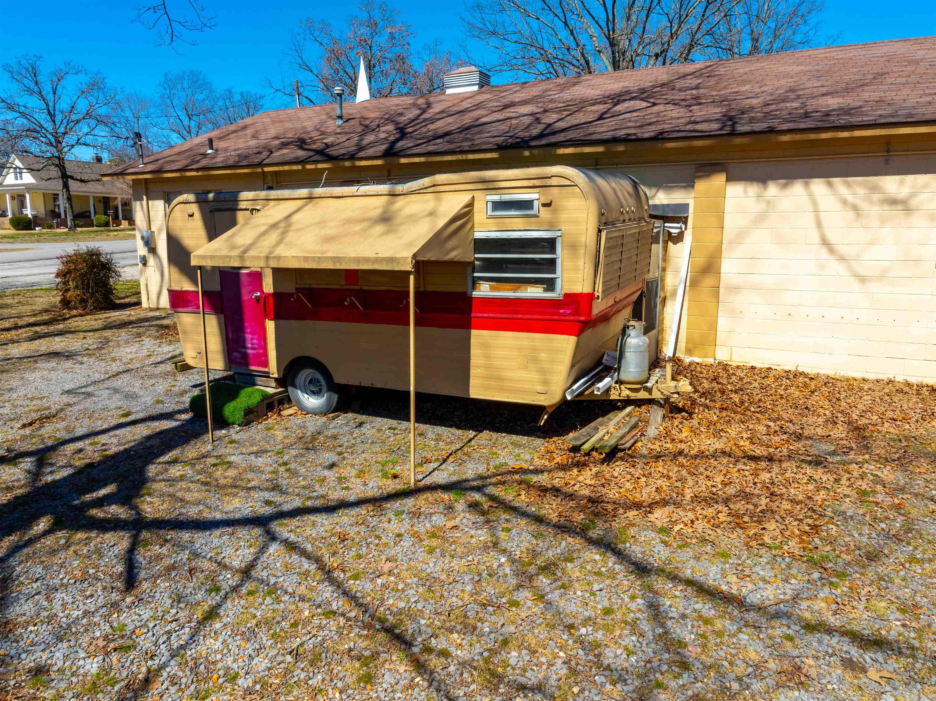 SOUTHSIDE M&B - Residential