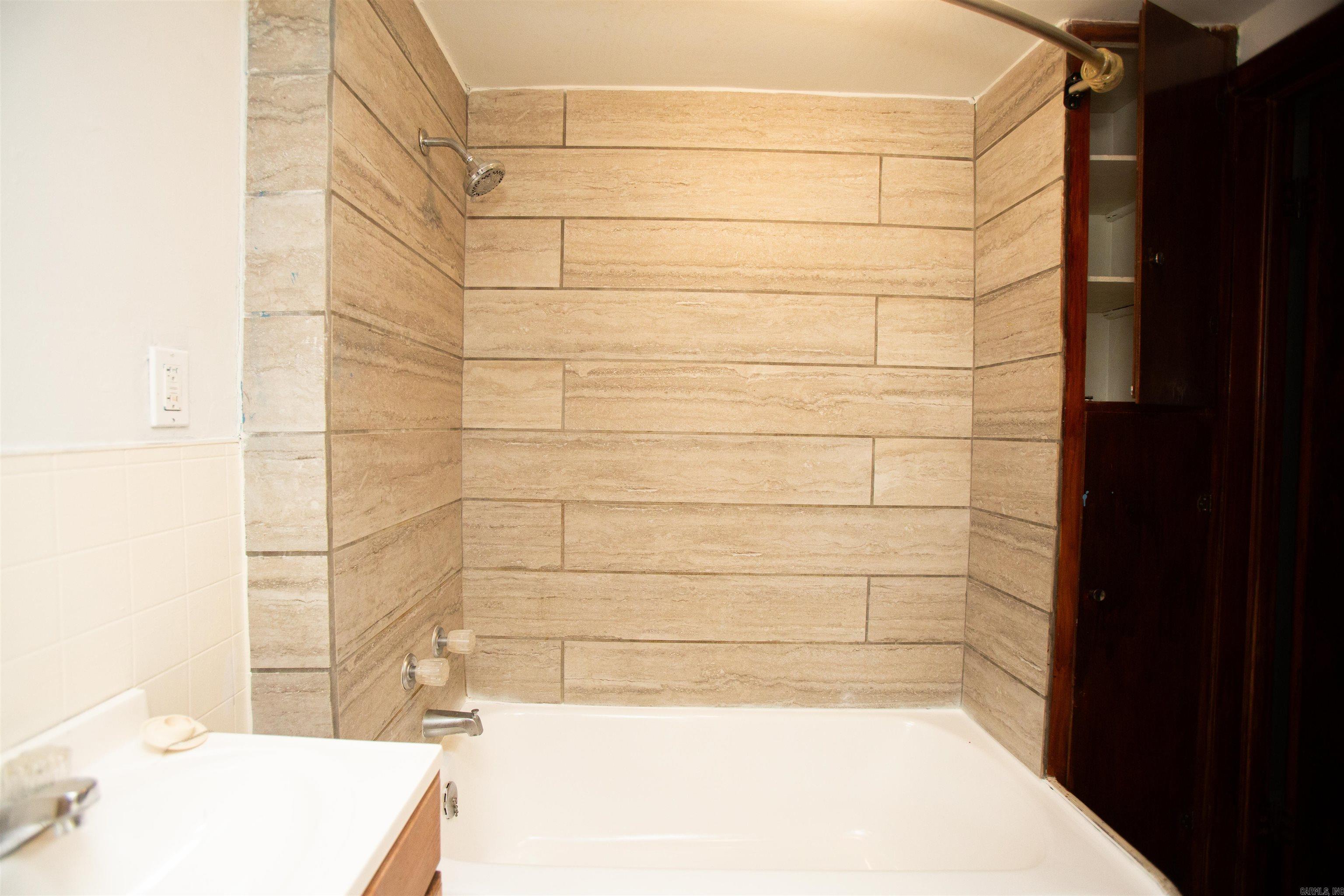 Worthern W B - Residential Lease