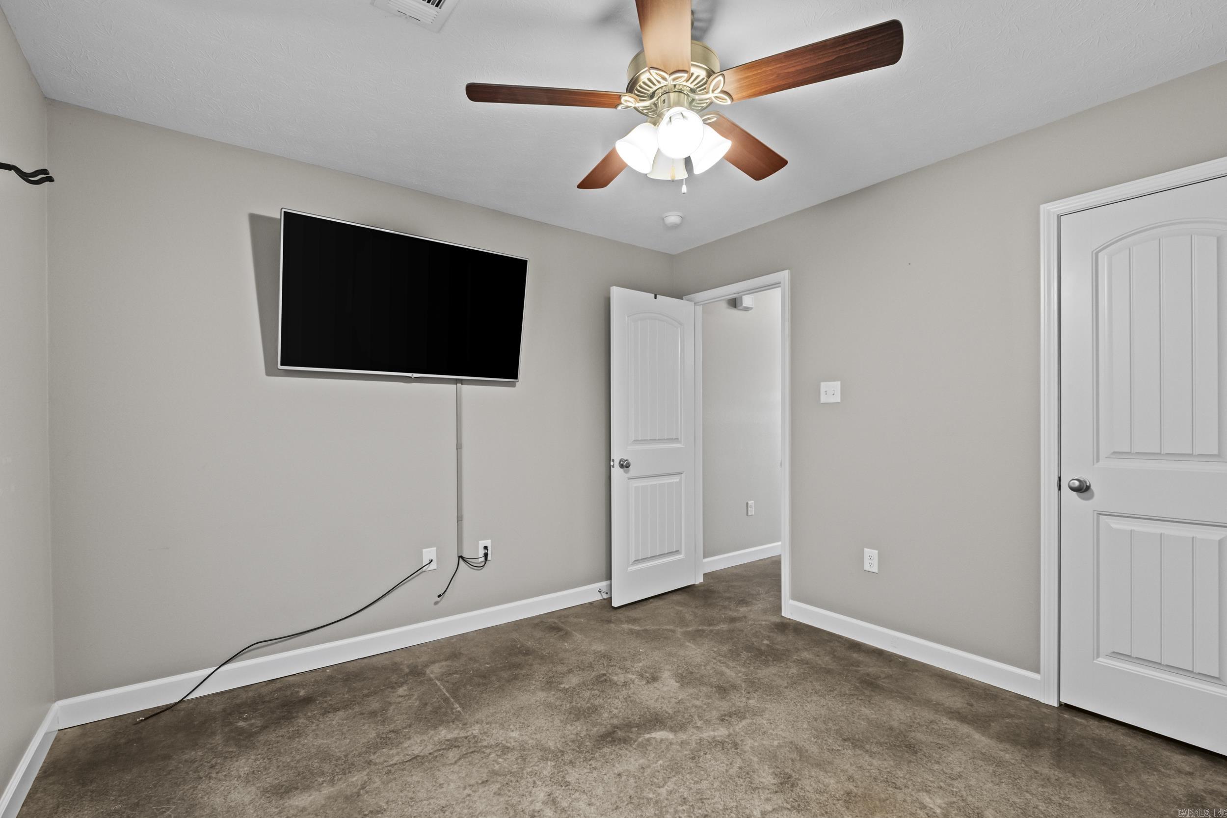 Makenna Cove - Residential