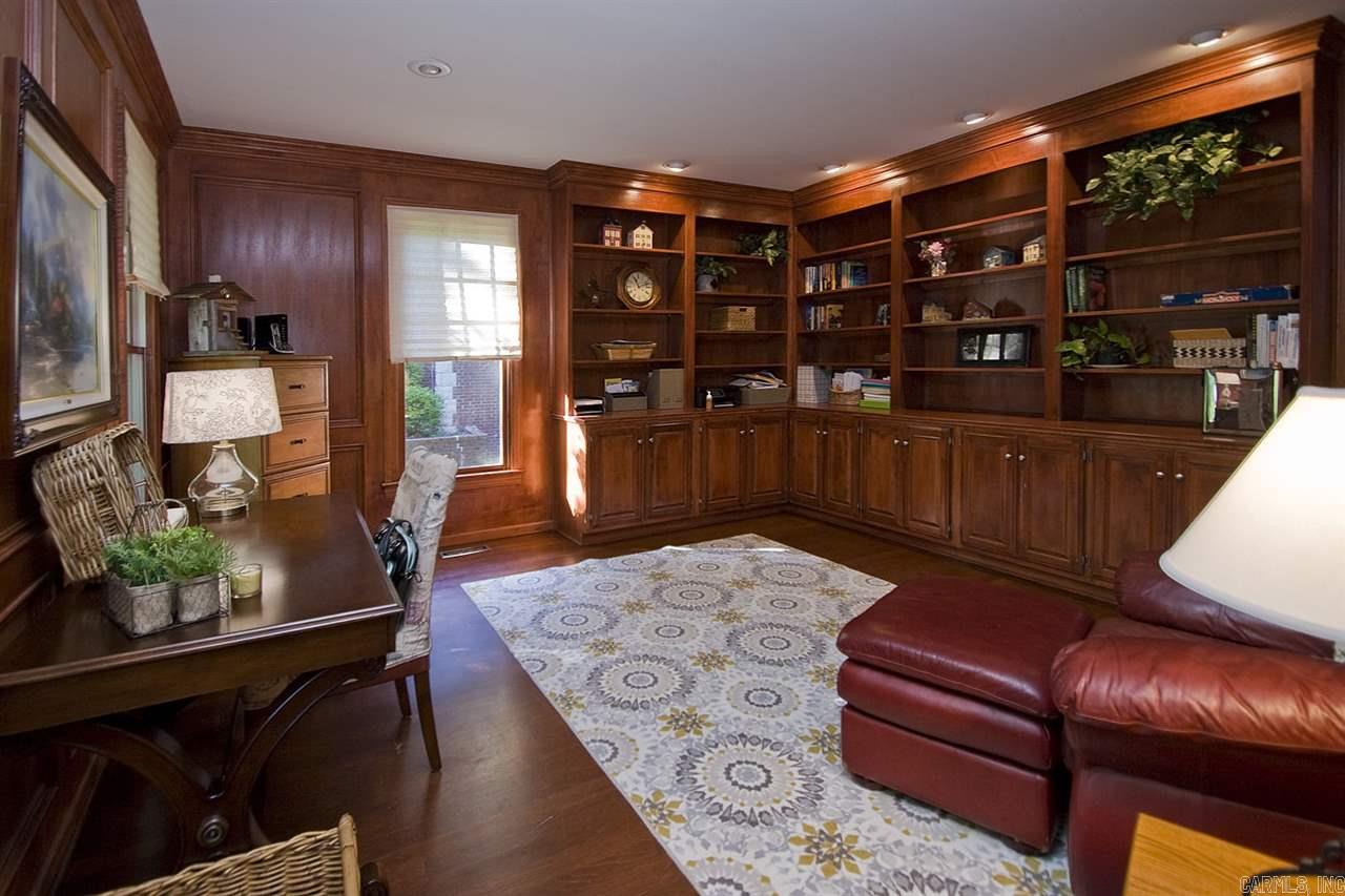 CHENAL VALLEY CHAMPAGNOLLE COURT - Residential