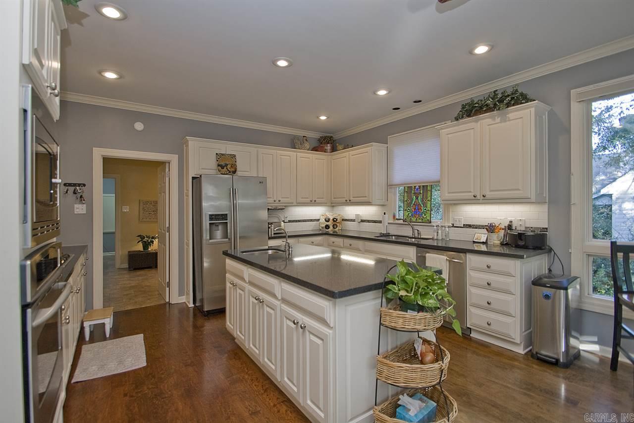 CHENAL VALLEY CHAMPAGNOLLE COURT - Residential