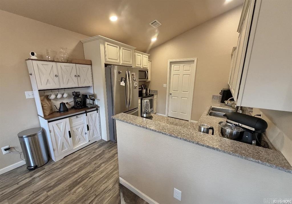 HICKORY HILL - Residential