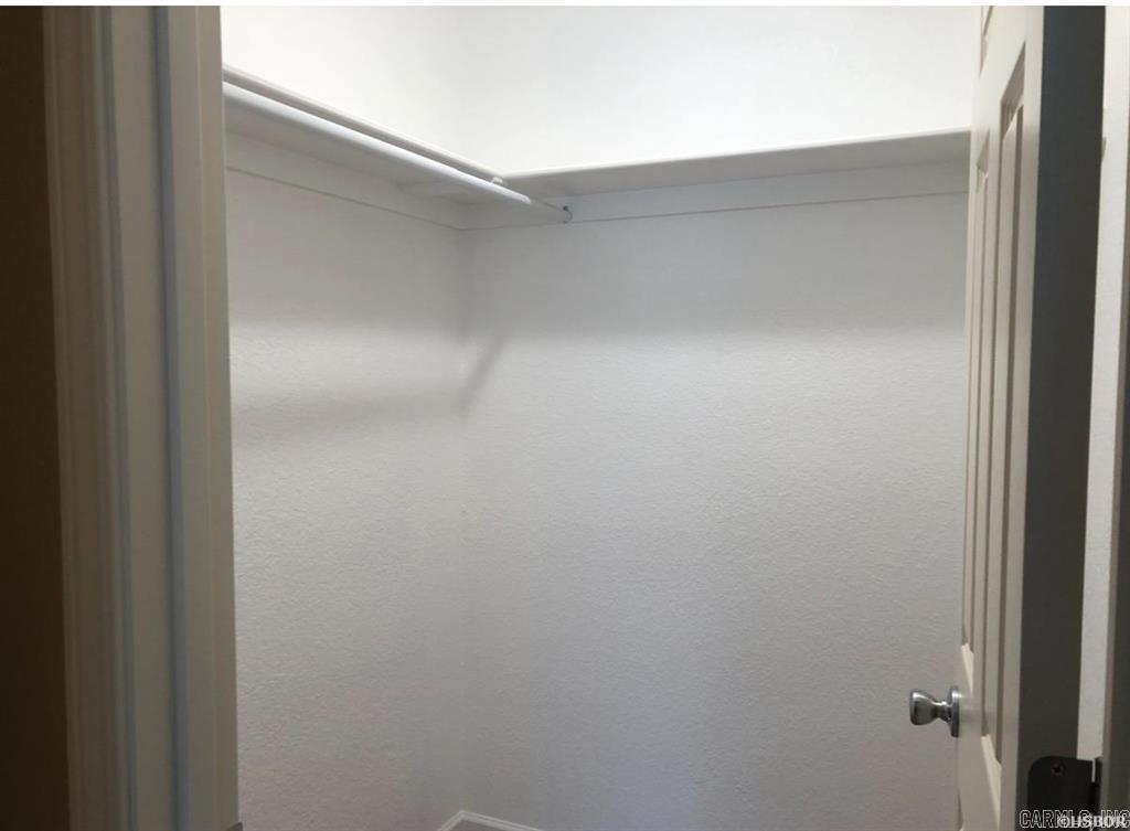 HICKORY HILL - Residential