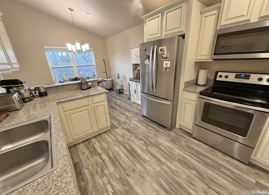 HICKORY HILL - Residential