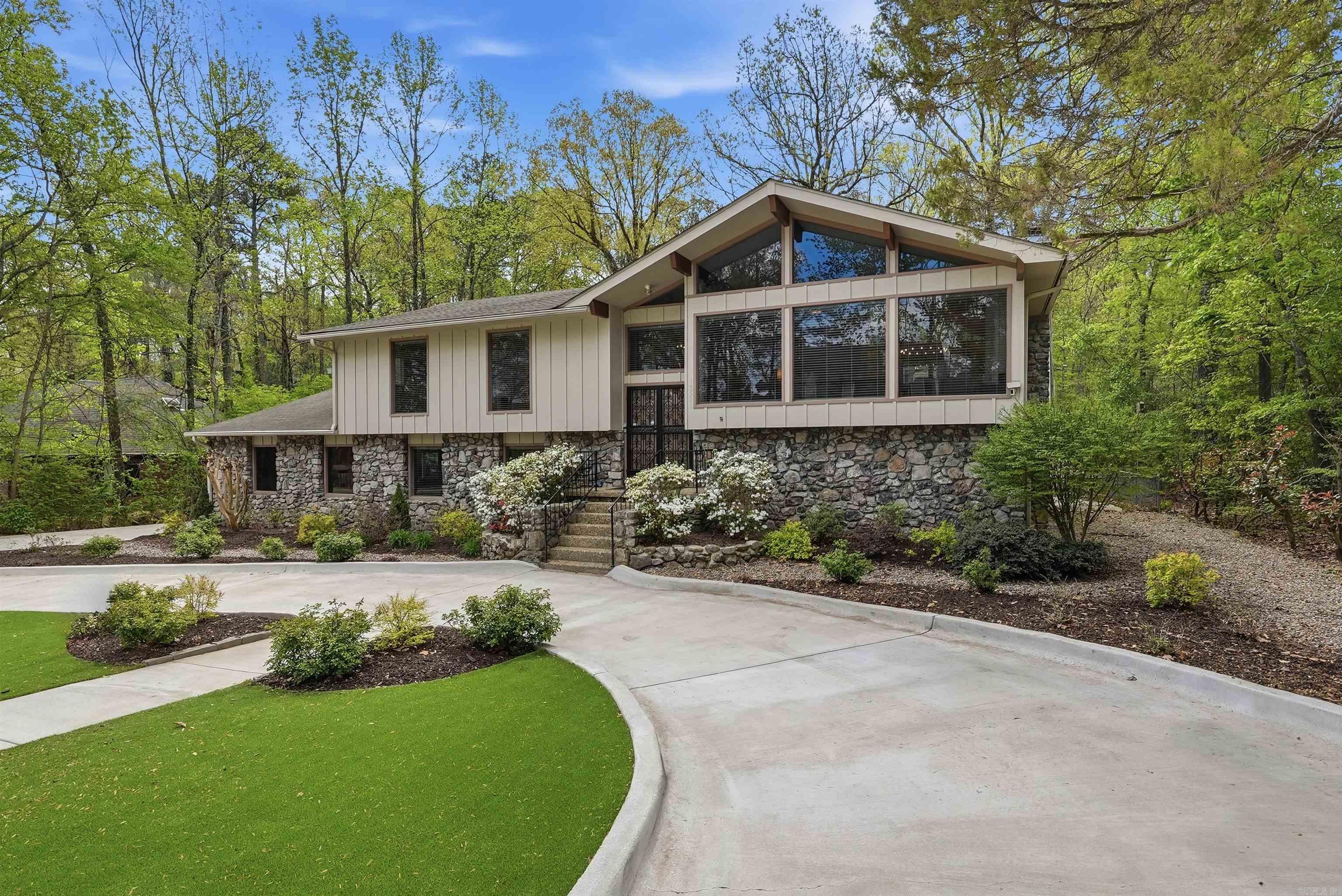 HILLSBOROUGH - Residential