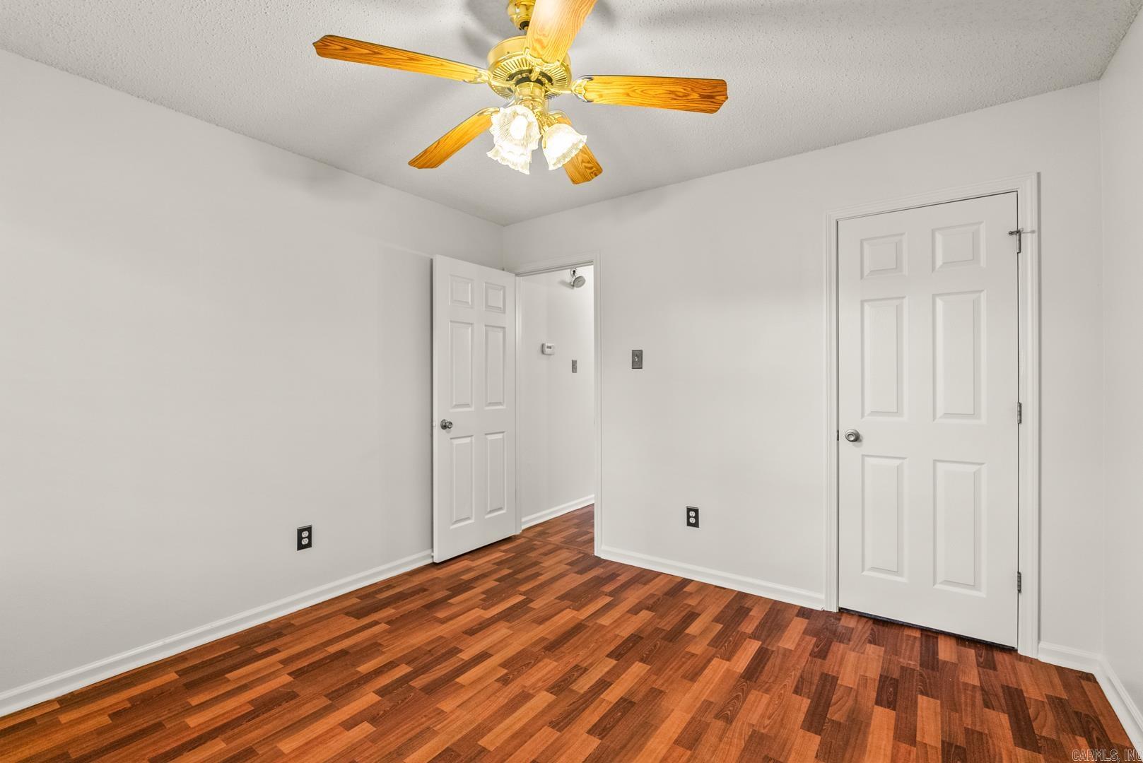 WESTHAMPTON - Residential