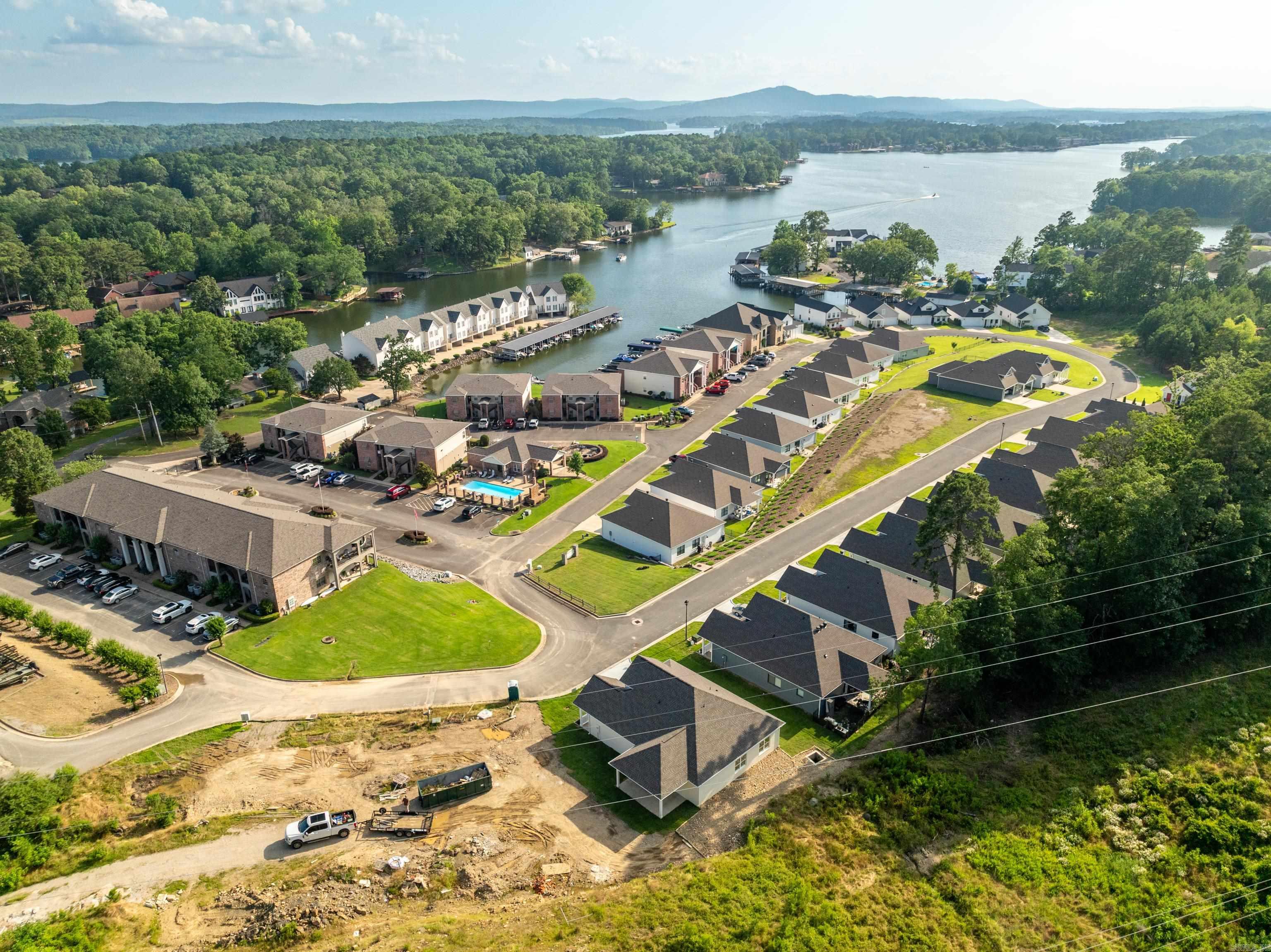 BAYSHORE COVE HPR PHASE IA - Residential