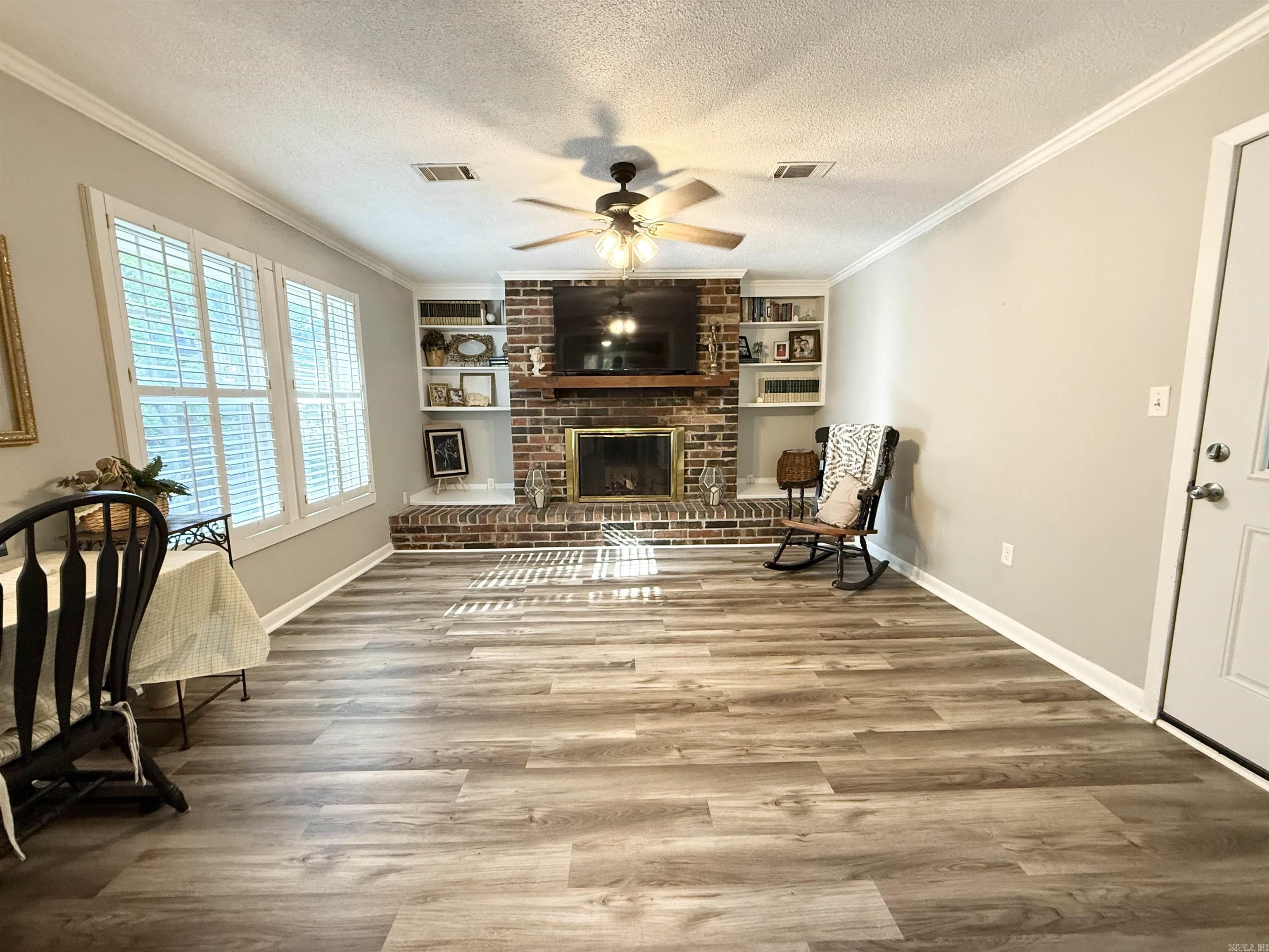 Sunny Hil - Residential