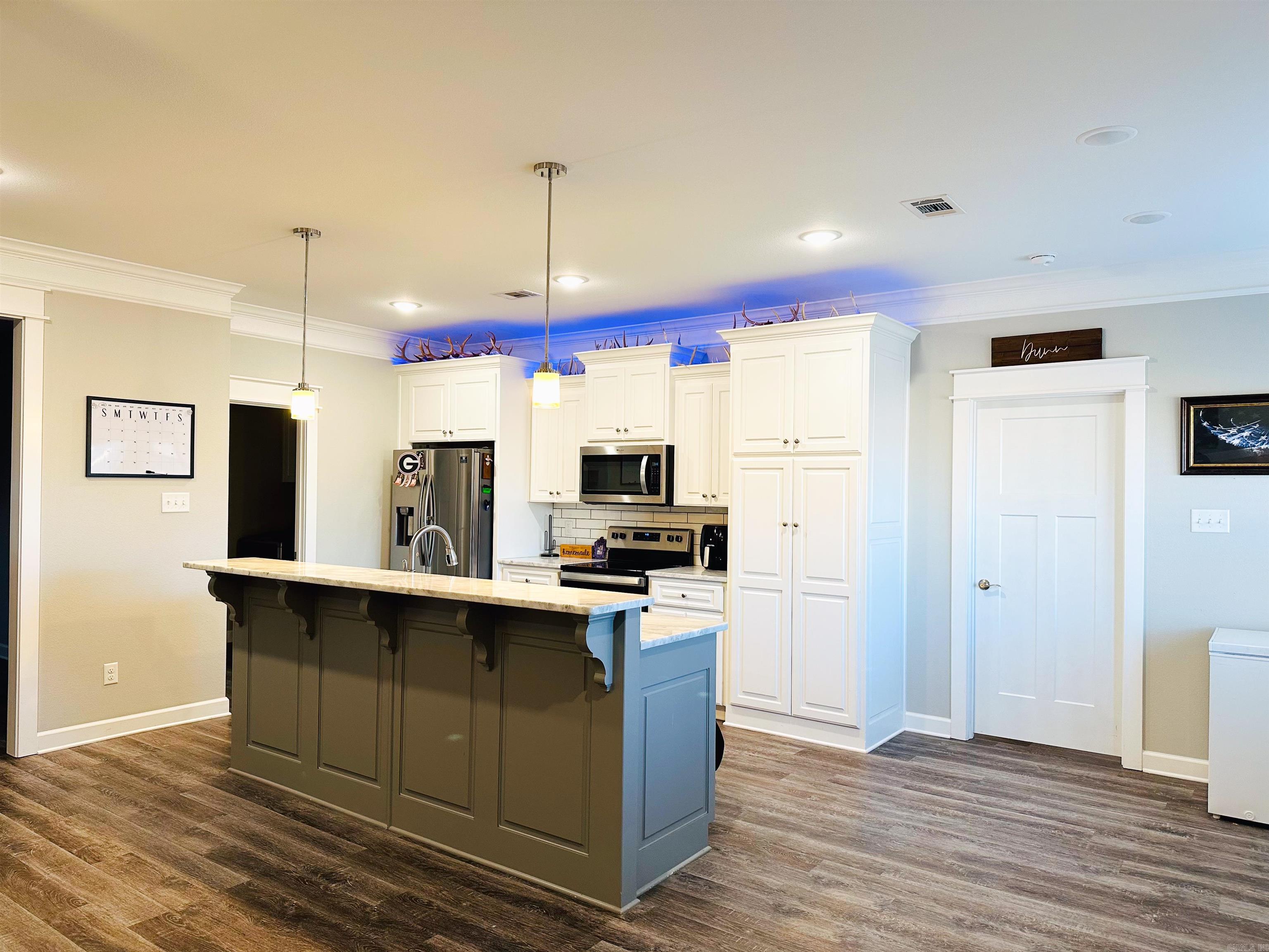 MOUNT TABOR ESTATES - Residential