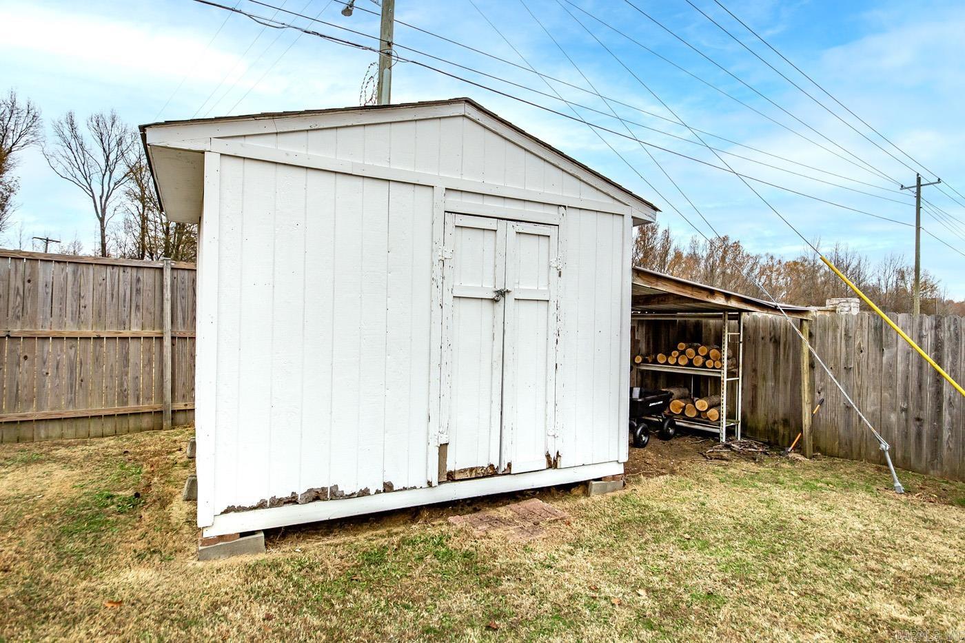 DEERFIELD ESTATES - Residential