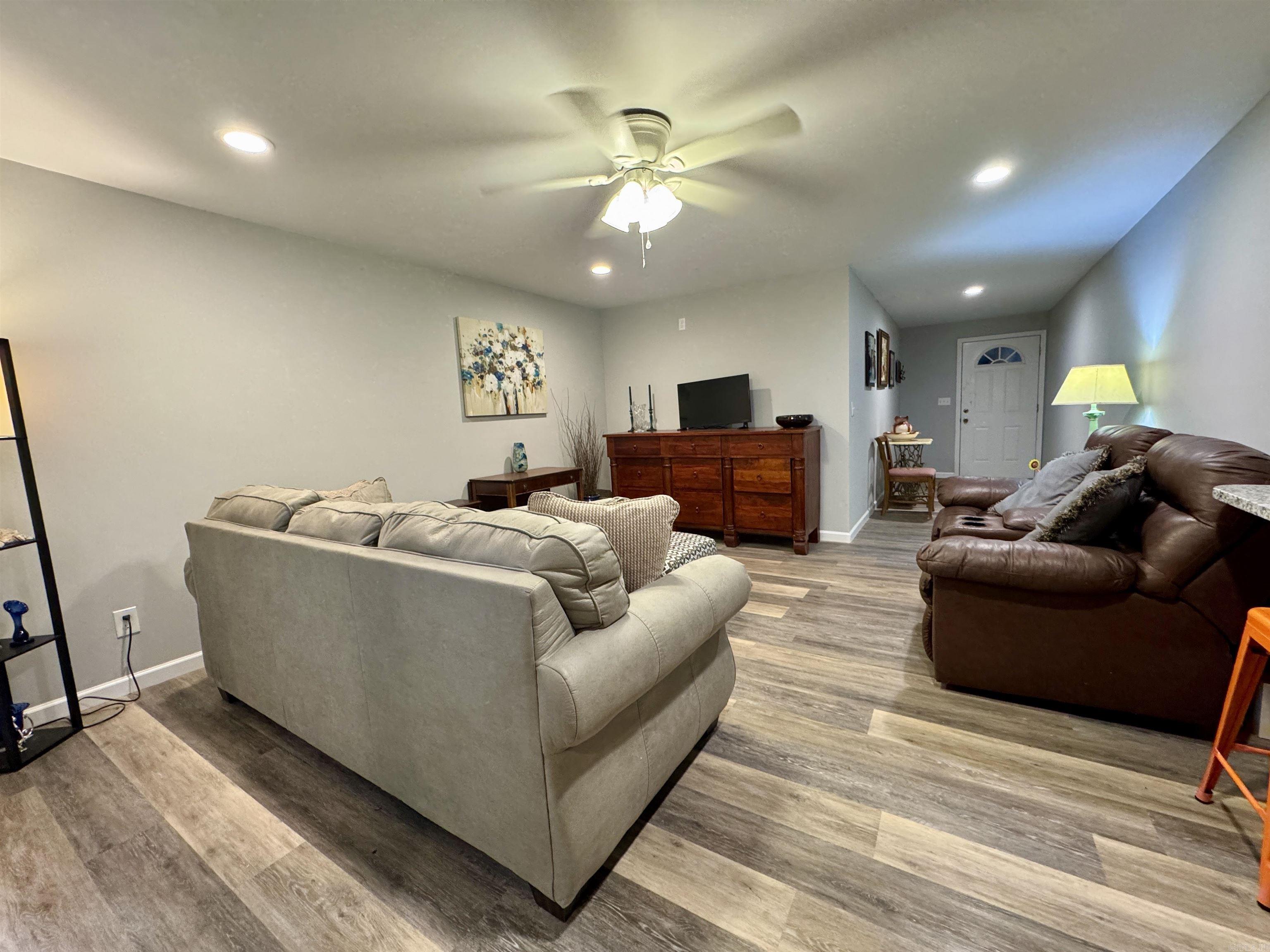 BRENTWOOD - Residential