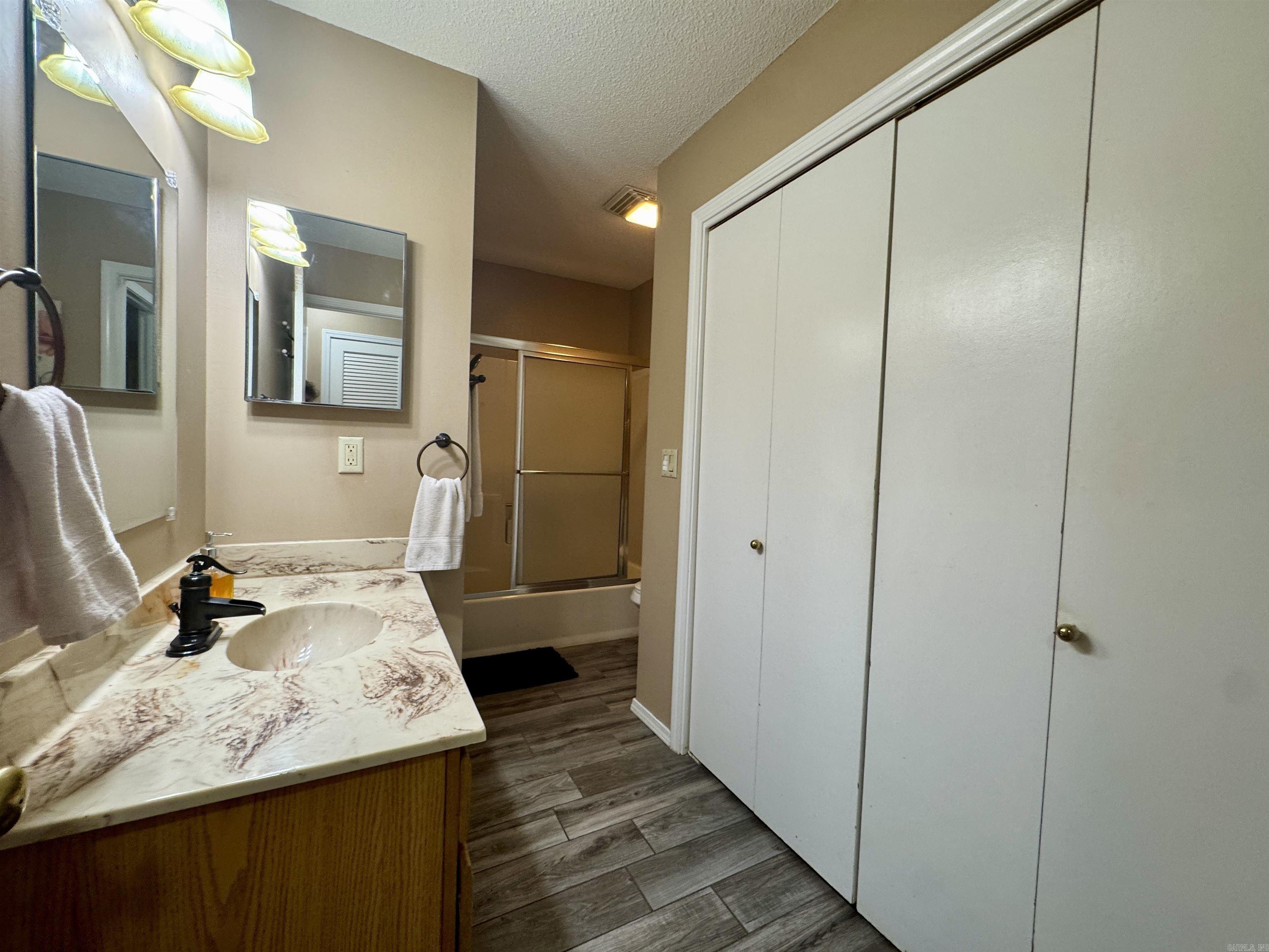 BRENTWOOD - Residential