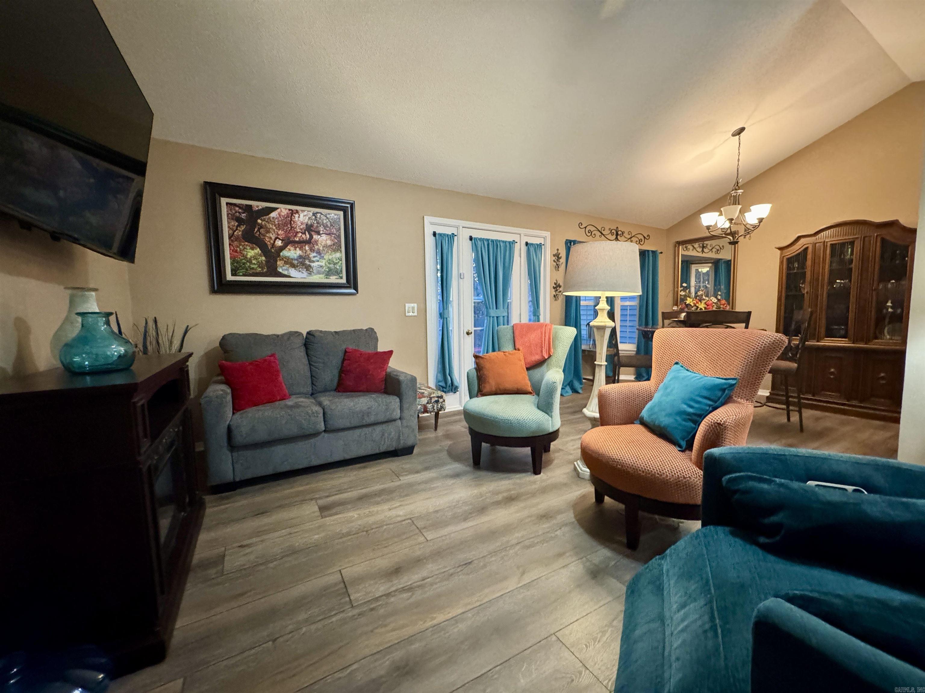 BRENTWOOD - Residential