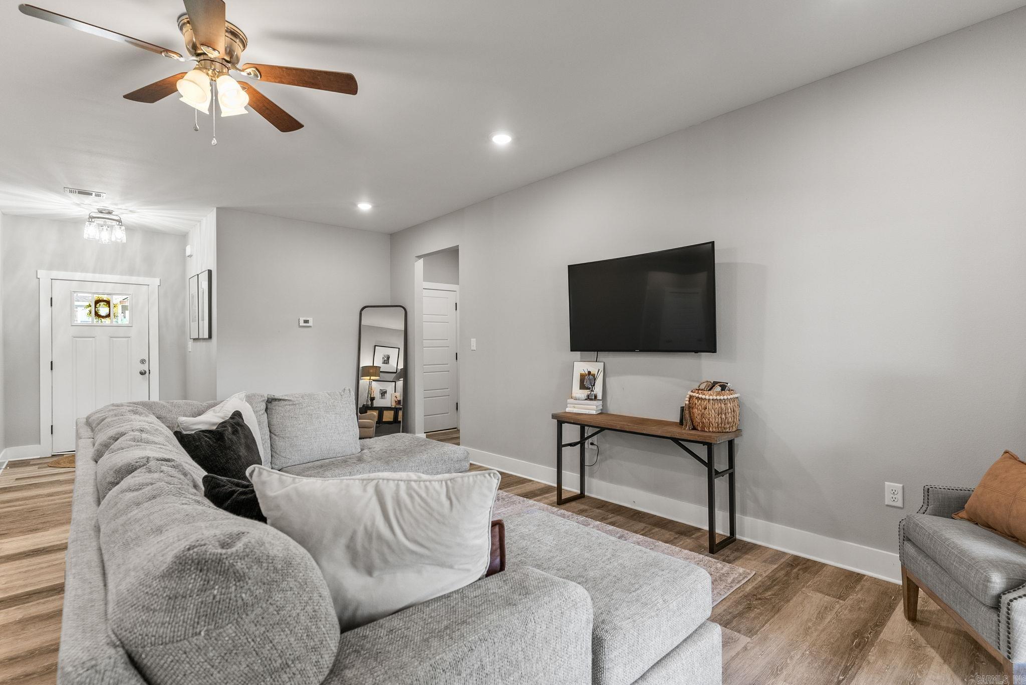 CANTEN COVE - Residential