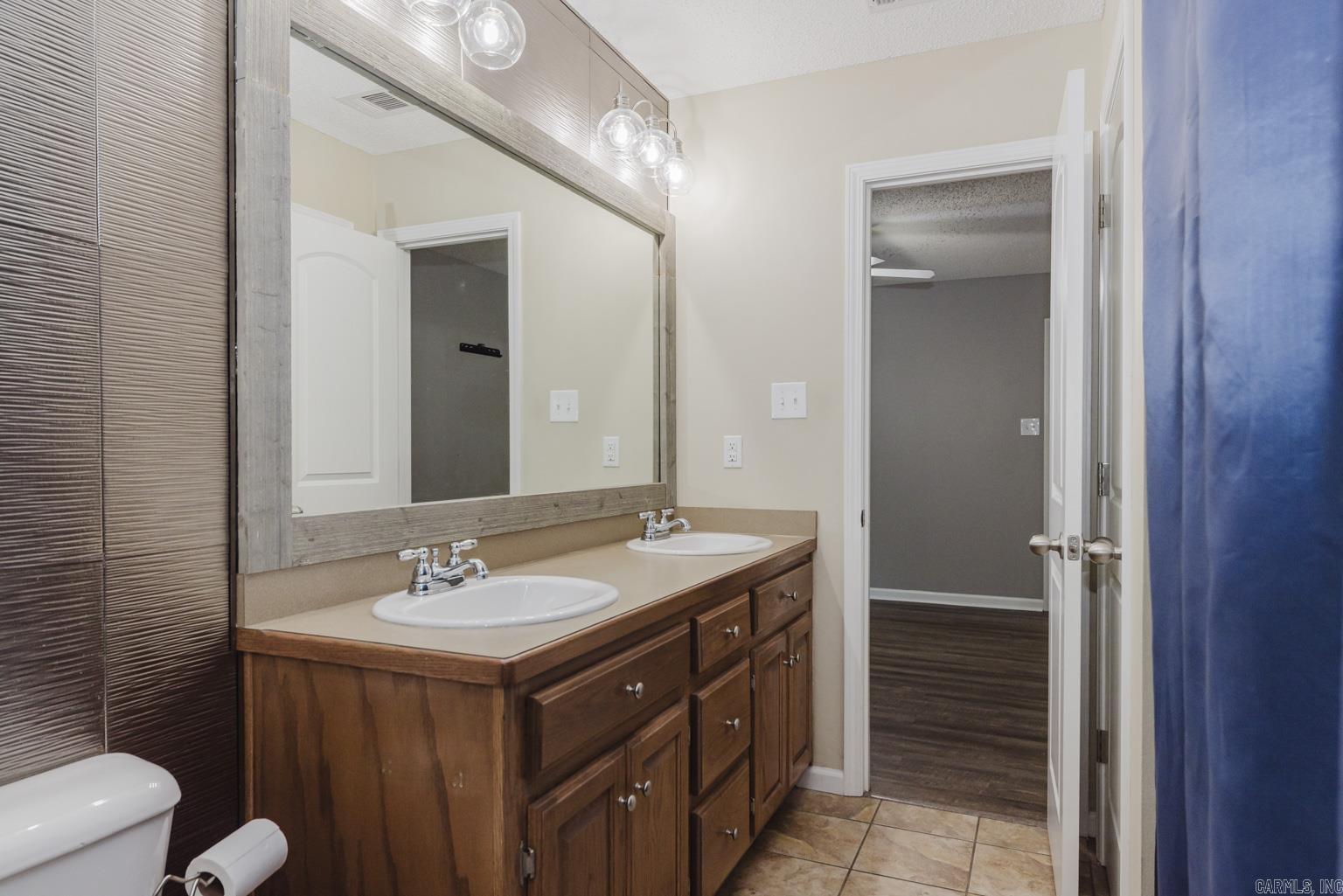 THE MEADOWS @ CENTENNIAL VALLEY - Residential