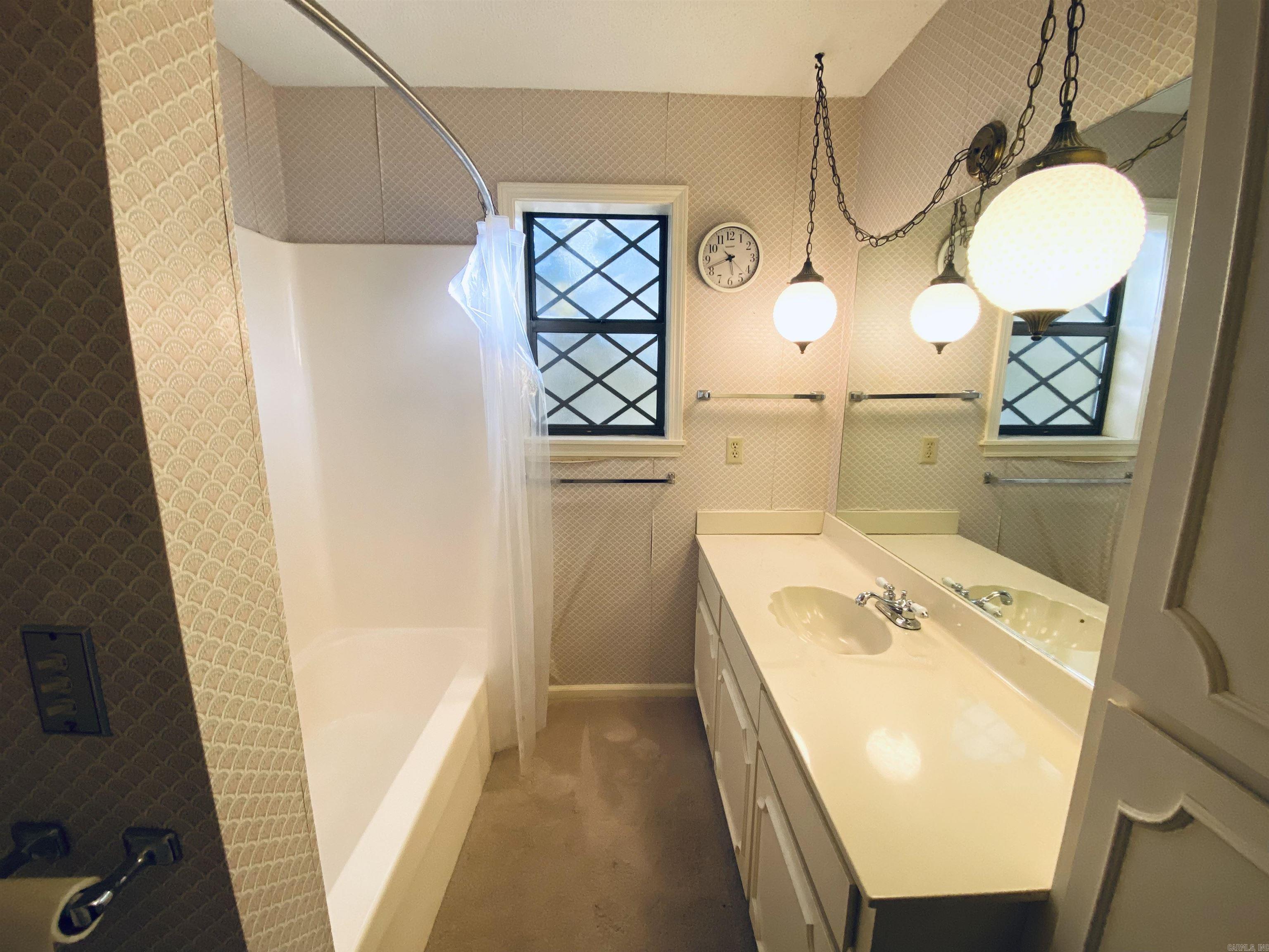 CASTLE RIDGE - Residential