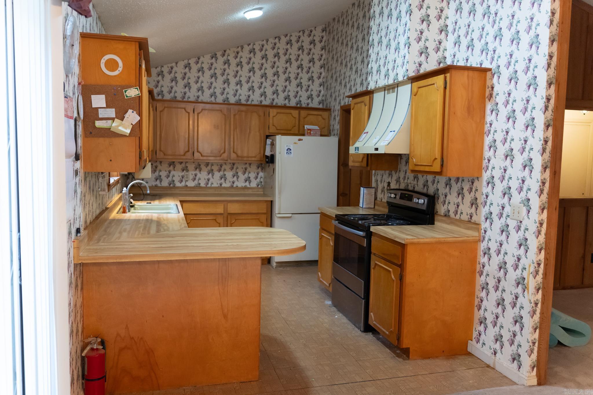 CASTLE RIDGE - Residential