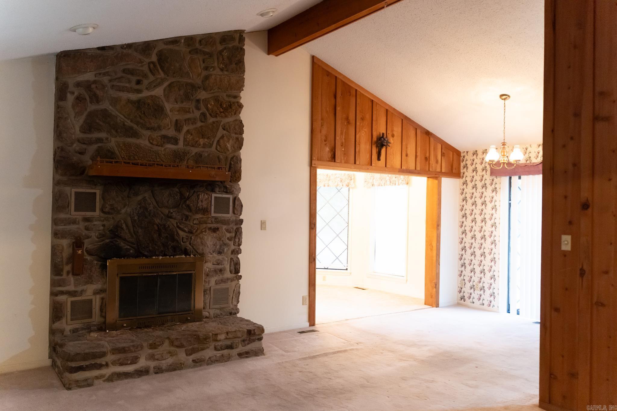 CASTLE RIDGE - Residential