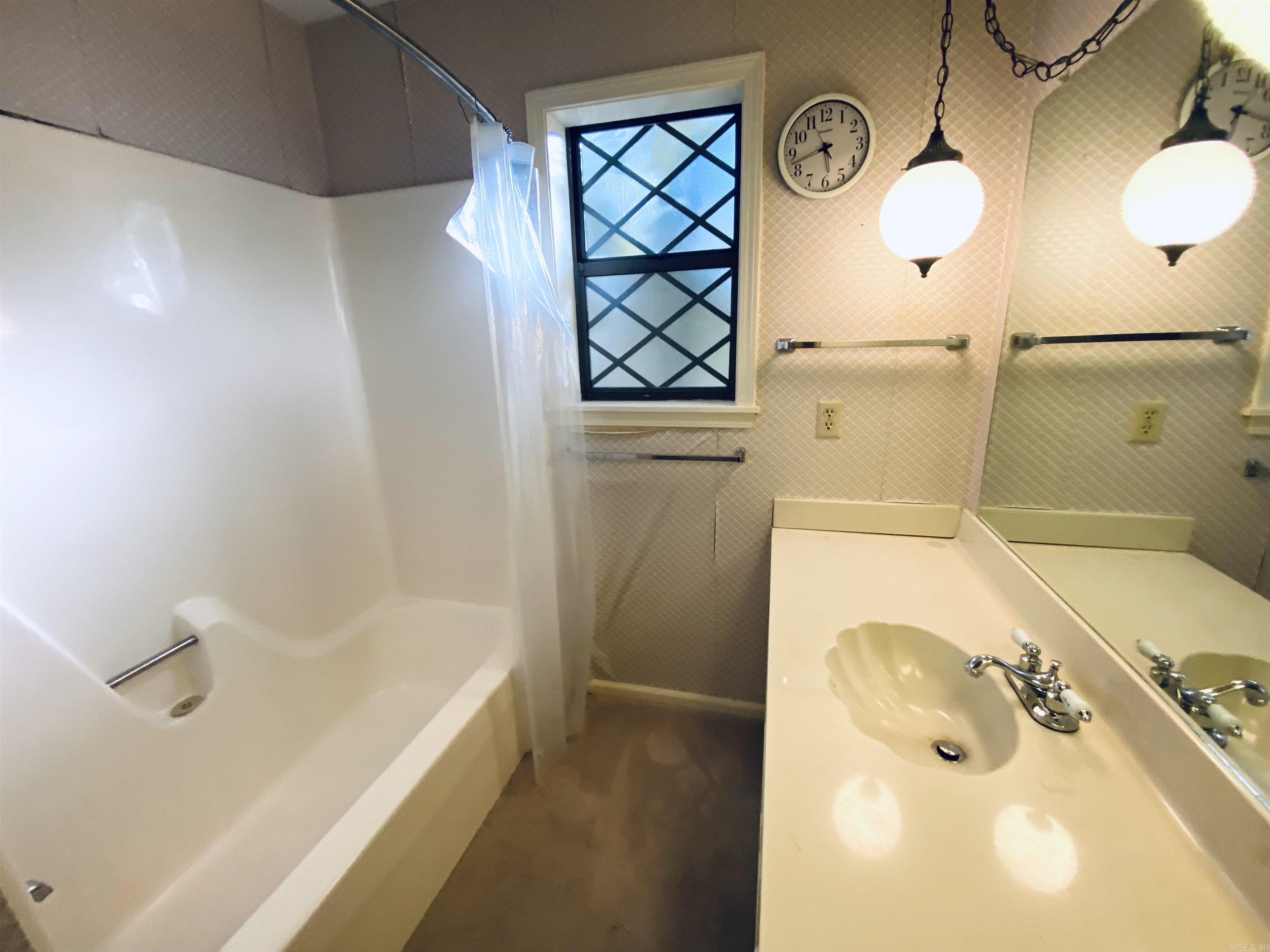 CASTLE RIDGE - Residential