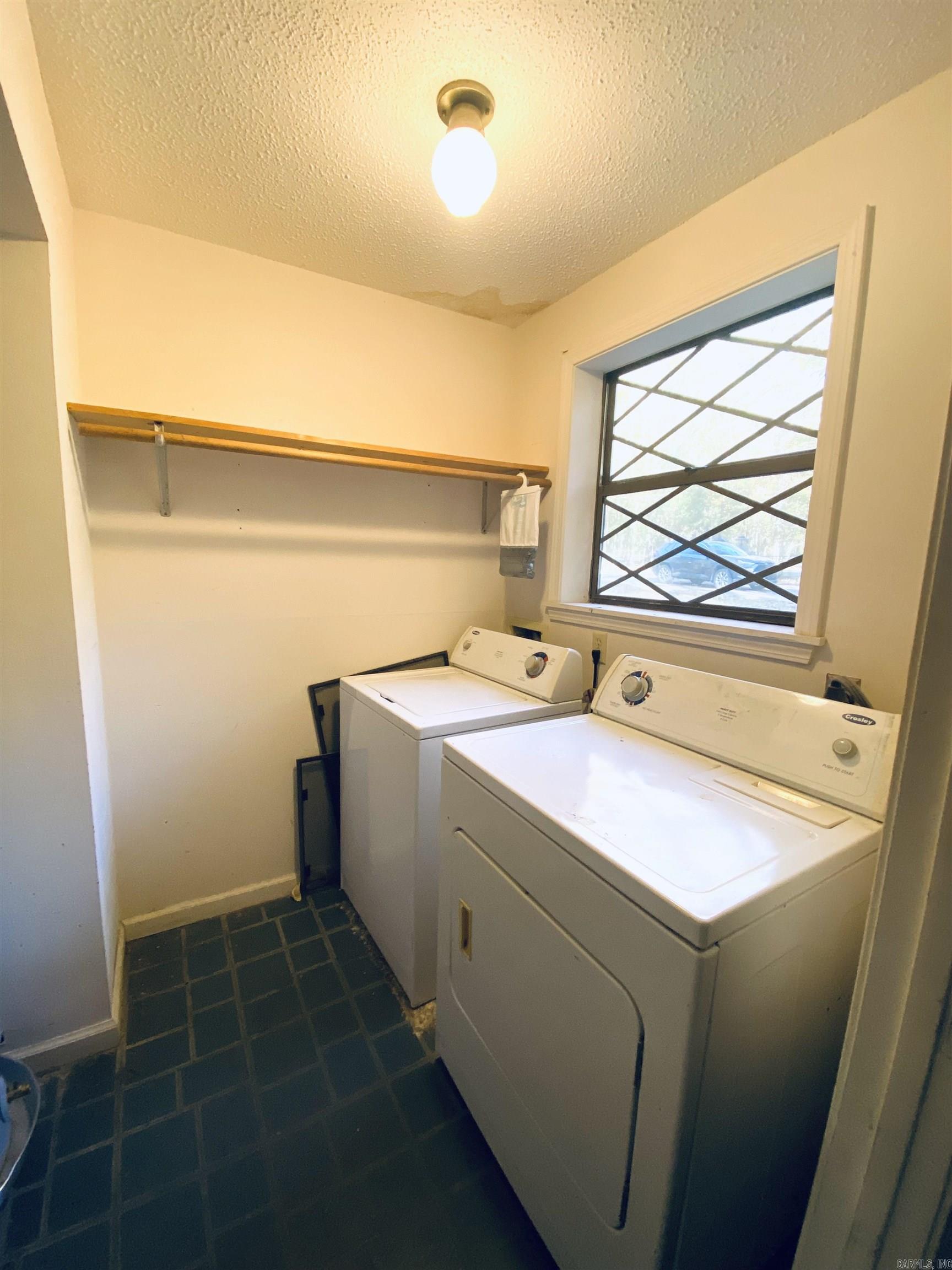 CASTLE RIDGE - Residential