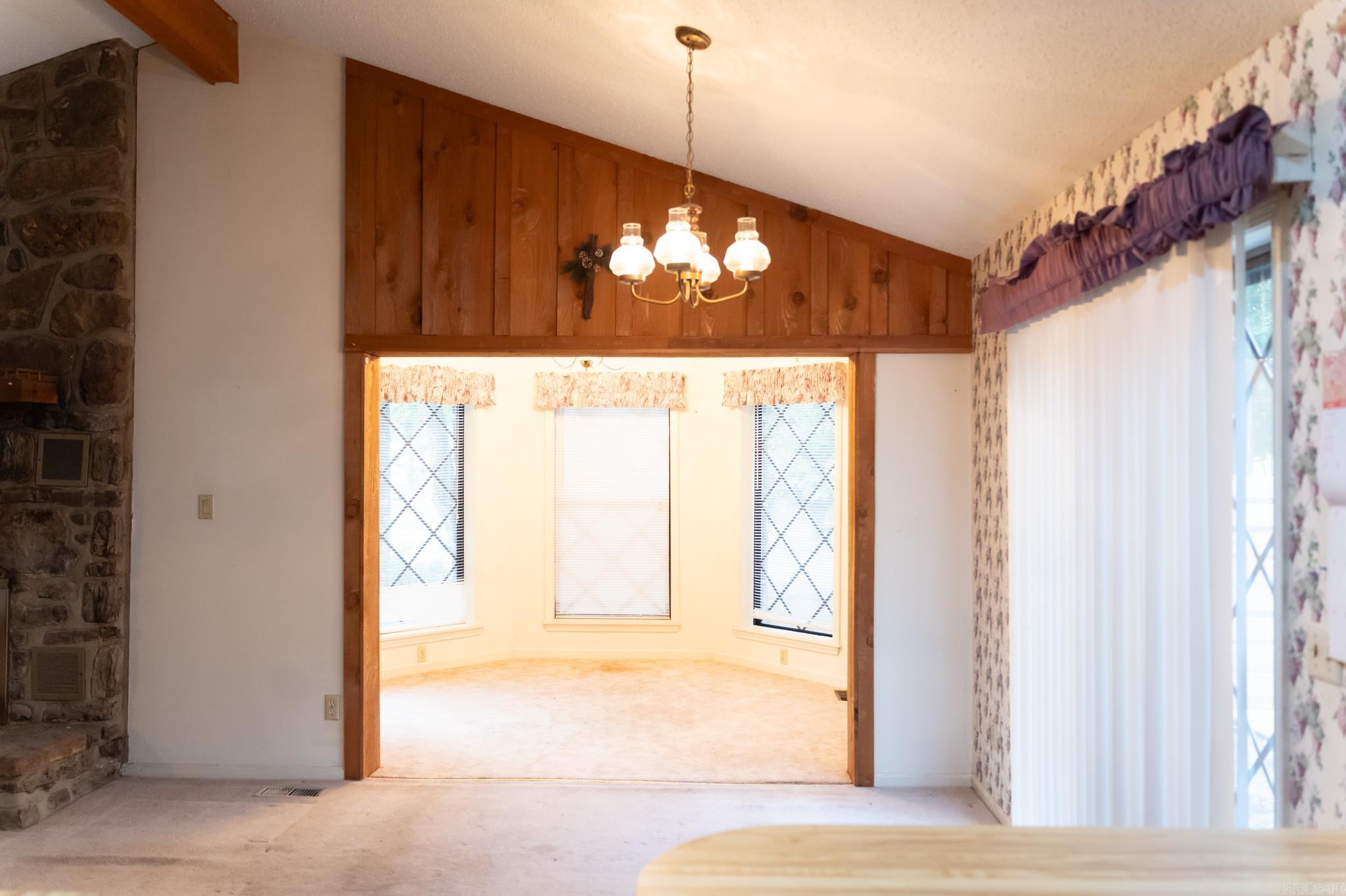 CASTLE RIDGE - Residential