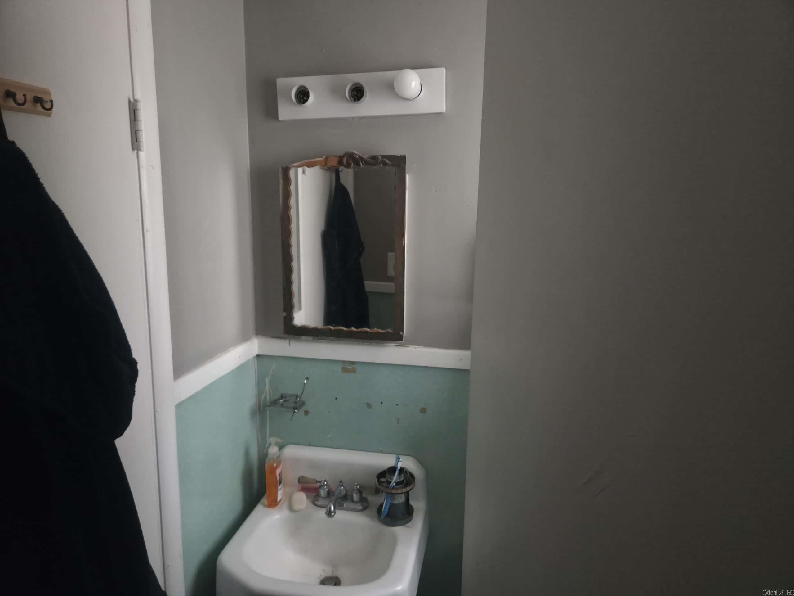 SHADY GROVE - Residential