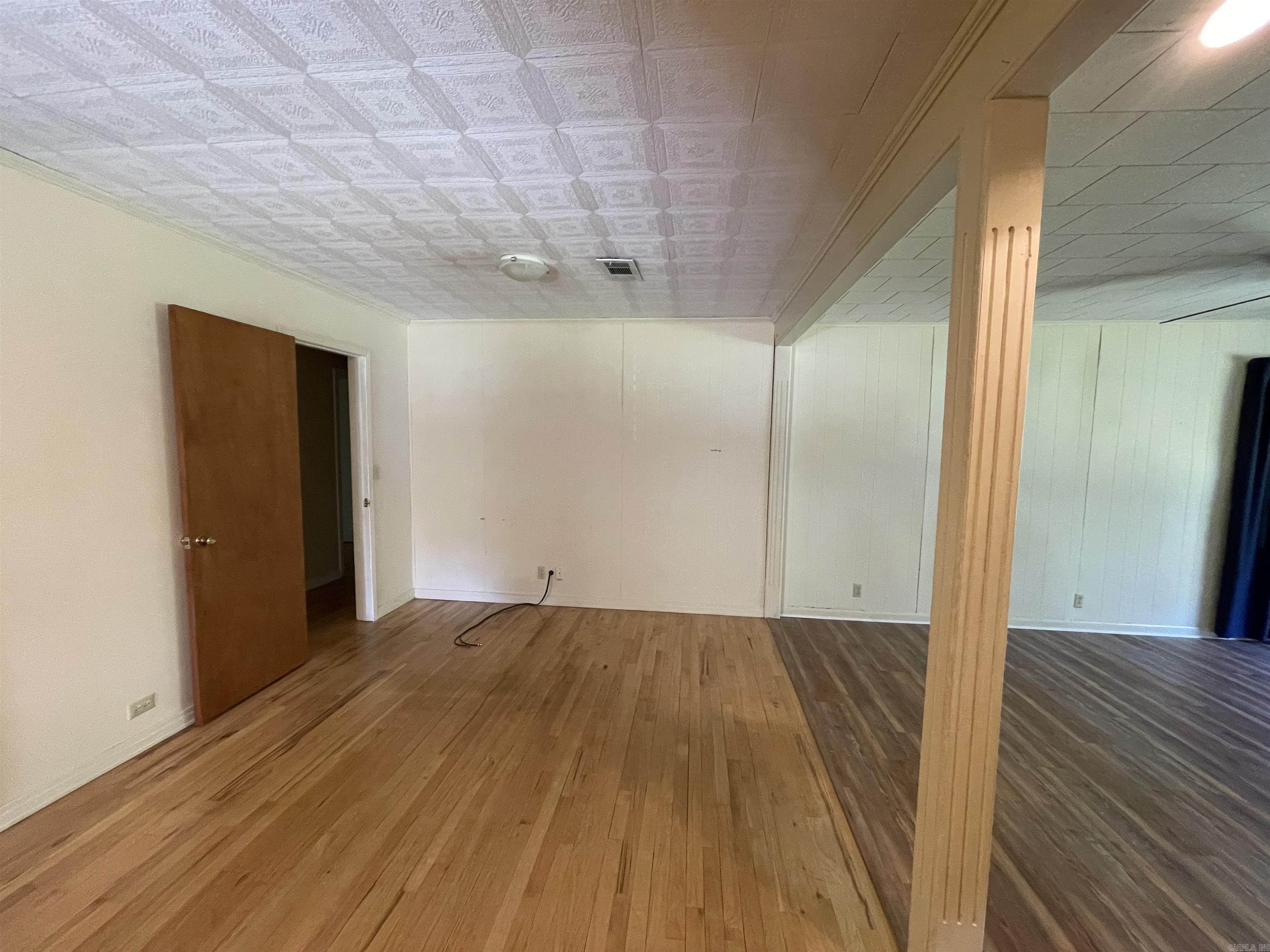 SLAUGHTER (NEIL) SD - Residential