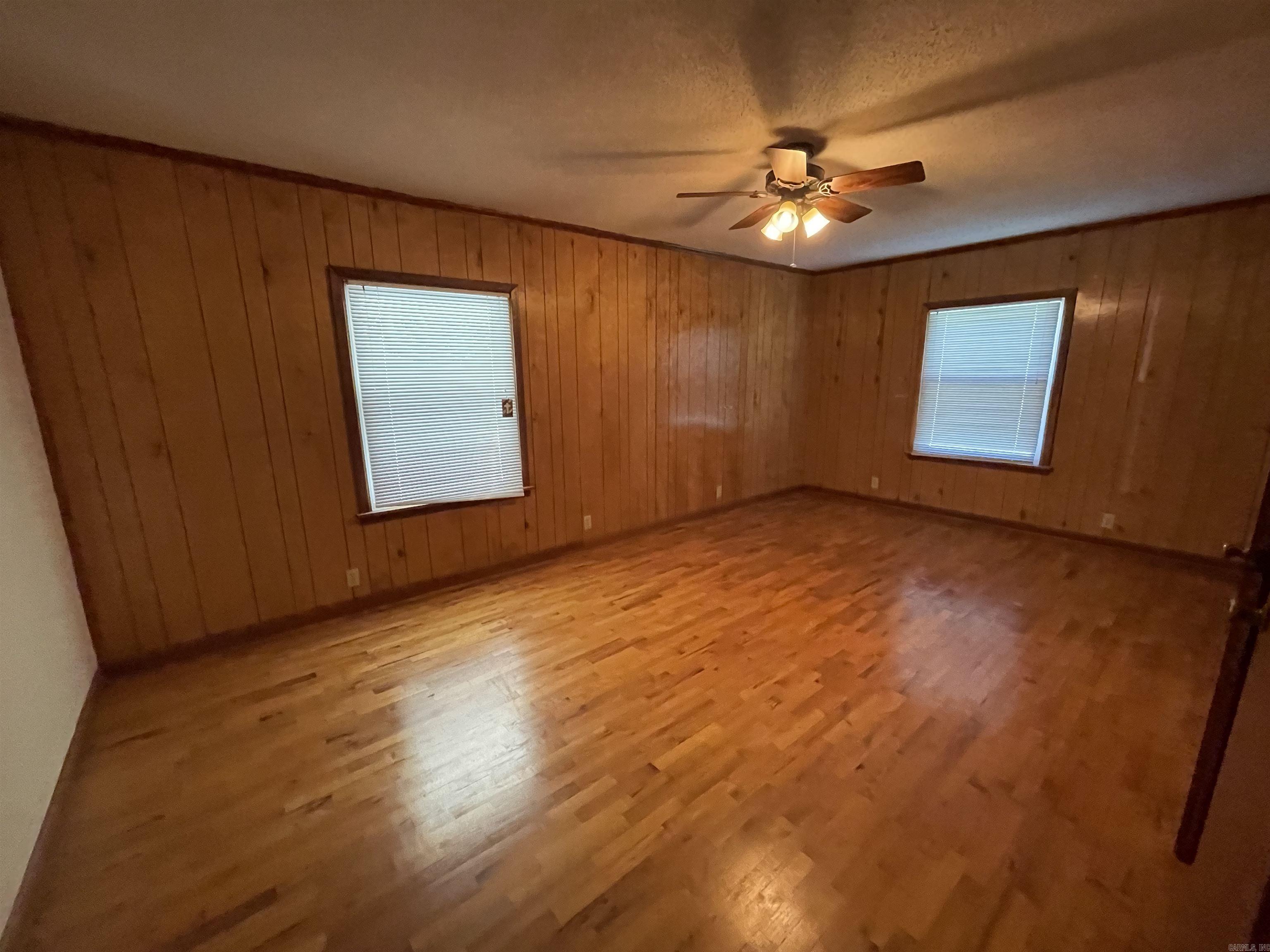 SLAUGHTER (NEIL) SD - Residential