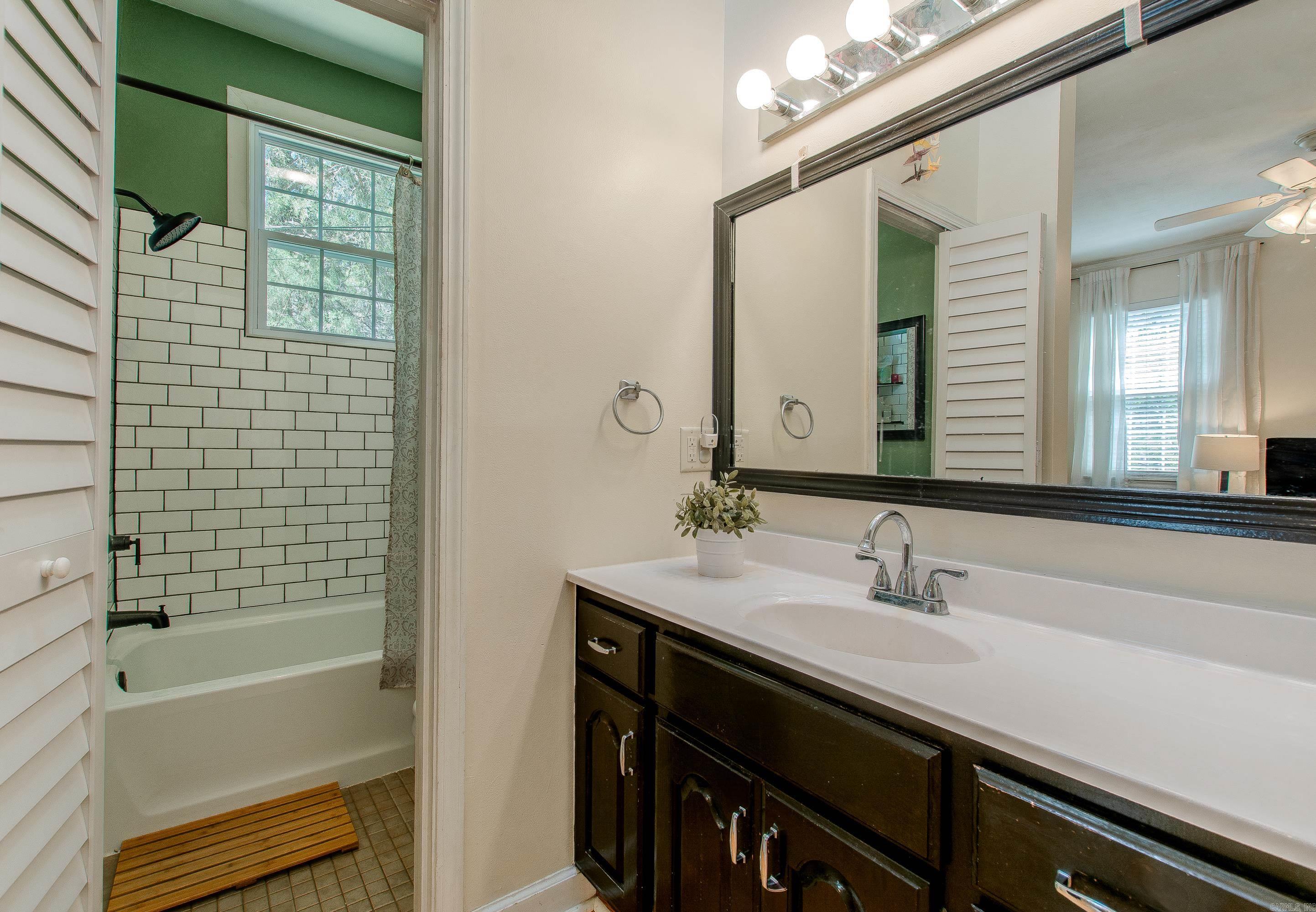 LINCOLN PARK - Residential