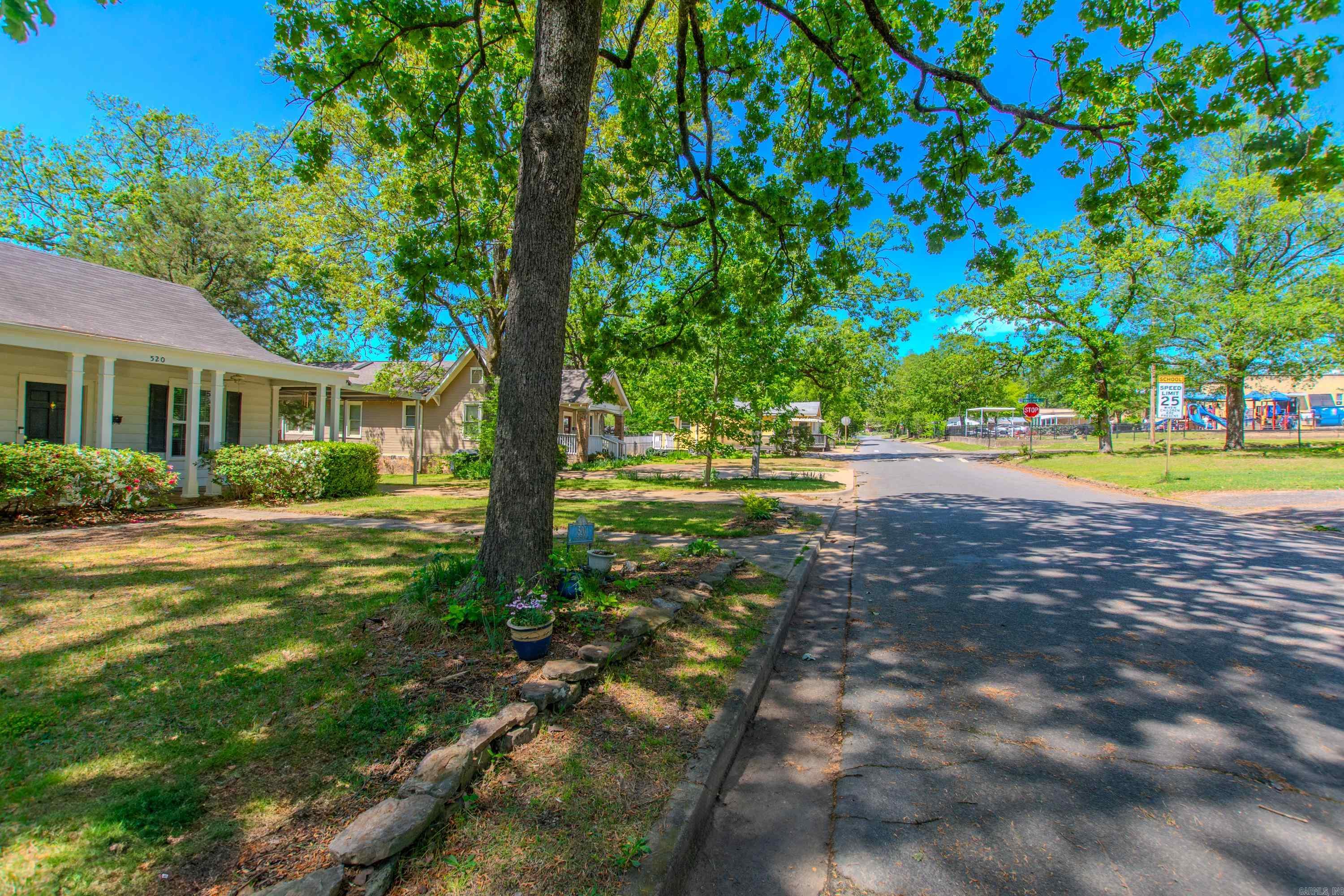 LINCOLN PARK - Residential