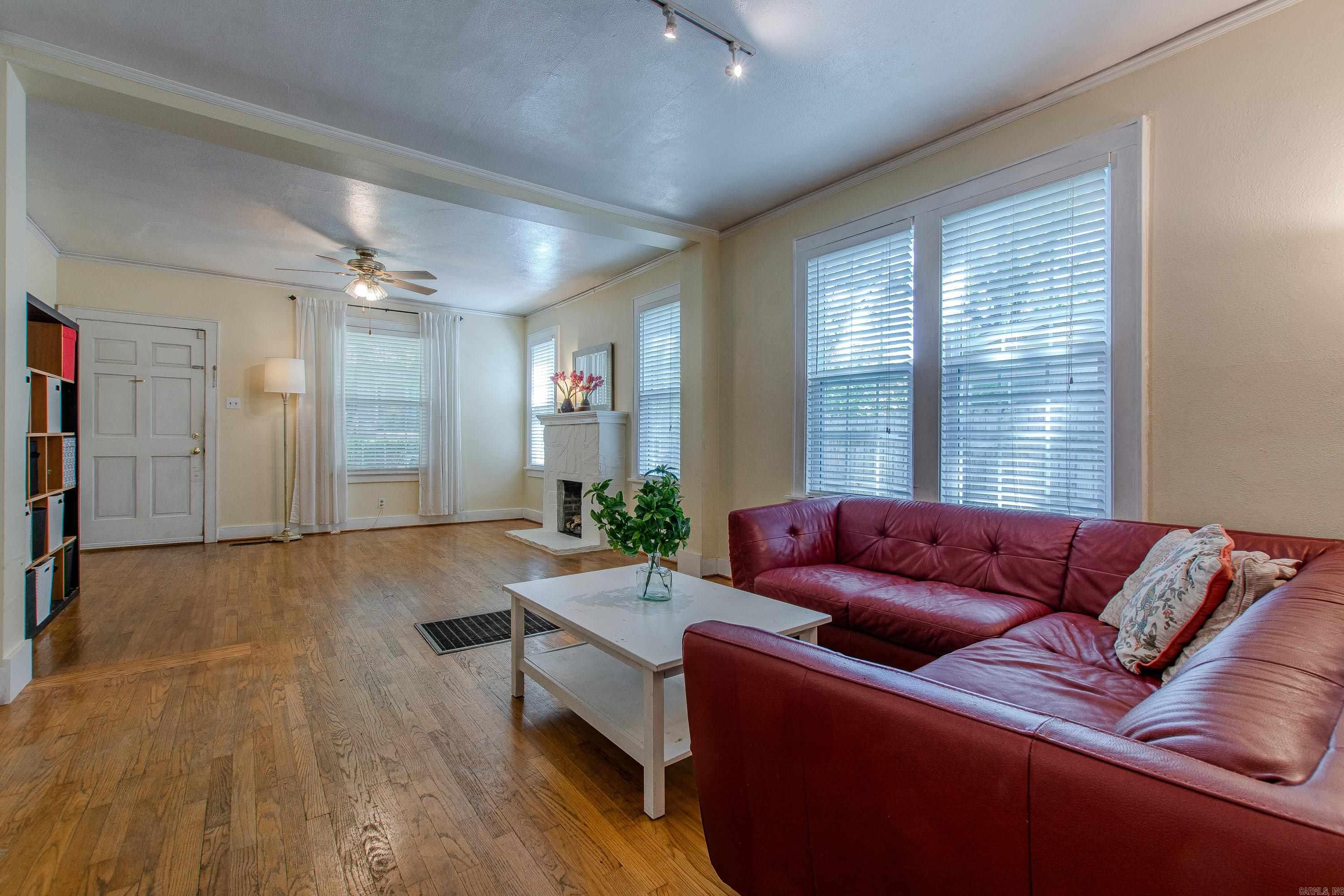 LINCOLN PARK - Residential