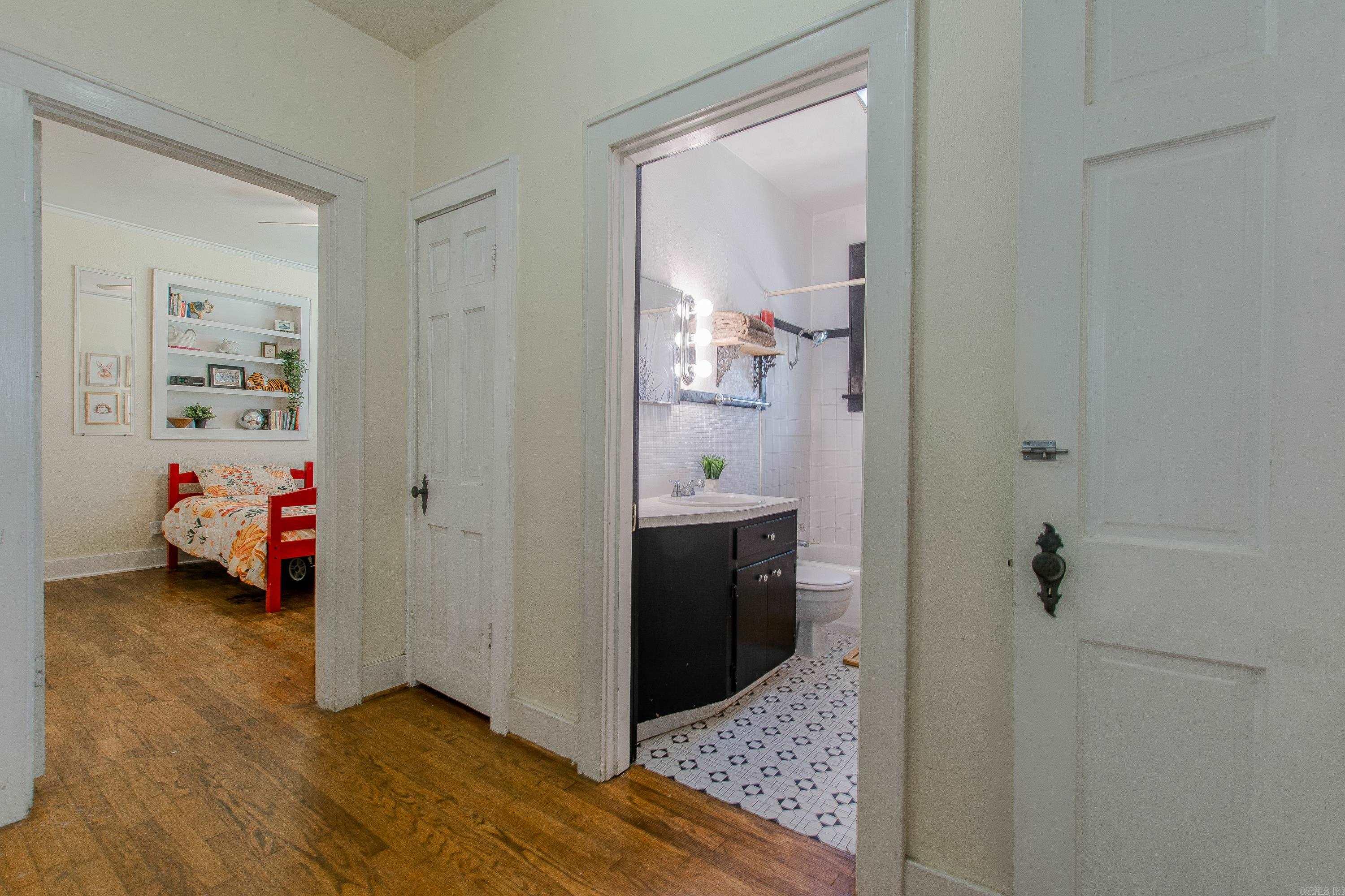 LINCOLN PARK - Residential