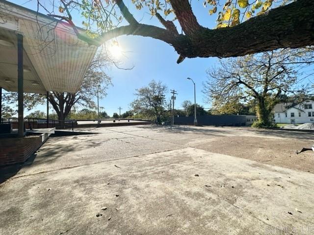 East Broadway - Commercial Sale