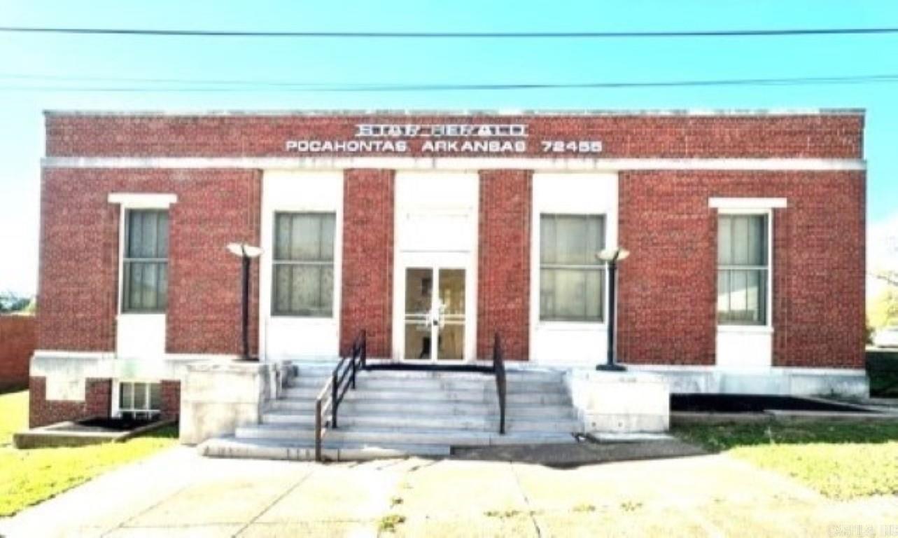 East Broadway - Commercial Sale